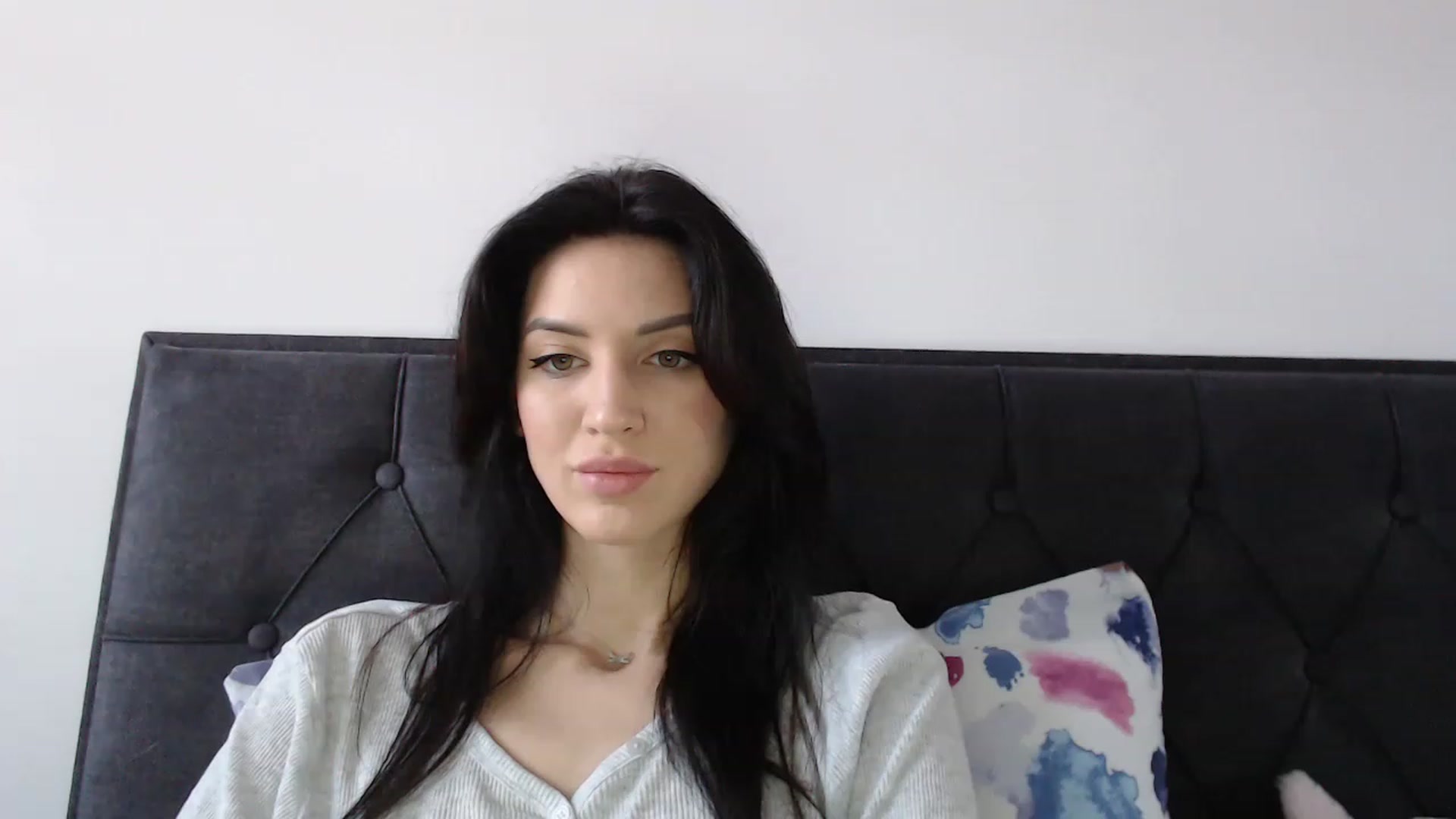 Gallery image thumbnail from Made_in_UA's myfreecams stream on, 12/25/2022, 13:48 image 18 of 20