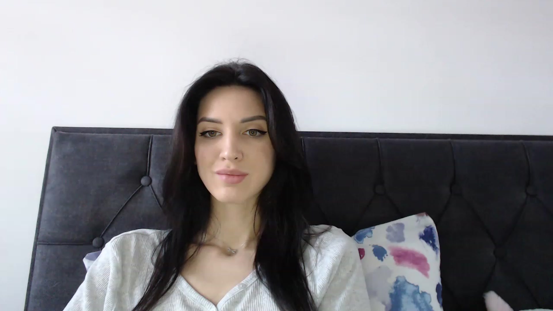 Gallery image thumbnail from Made_in_UA's myfreecams stream on, 12/25/2022, 13:48 image 17 of 20