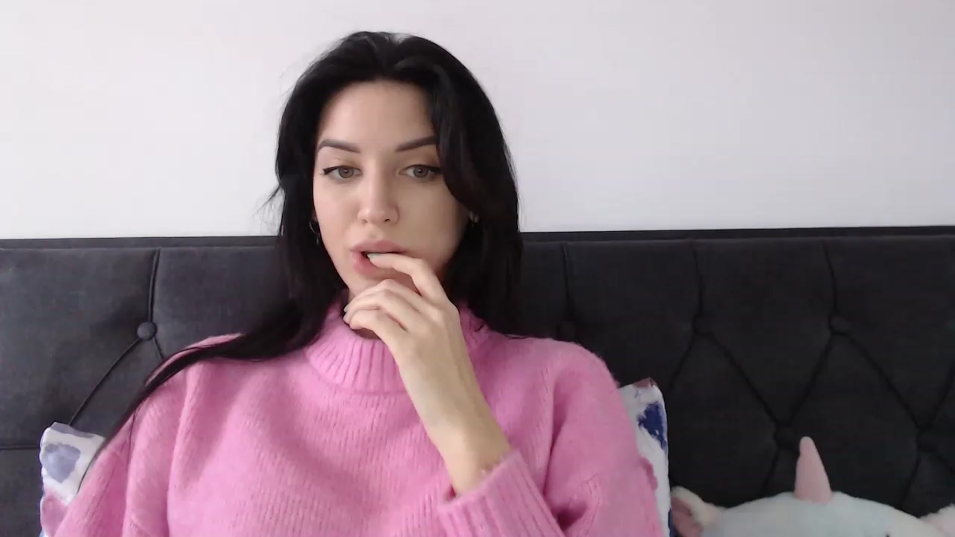 Gallery image thumbnail from Made_in_UA's myfreecams stream on, 12/27/2022, 13:25 image 10 of 20