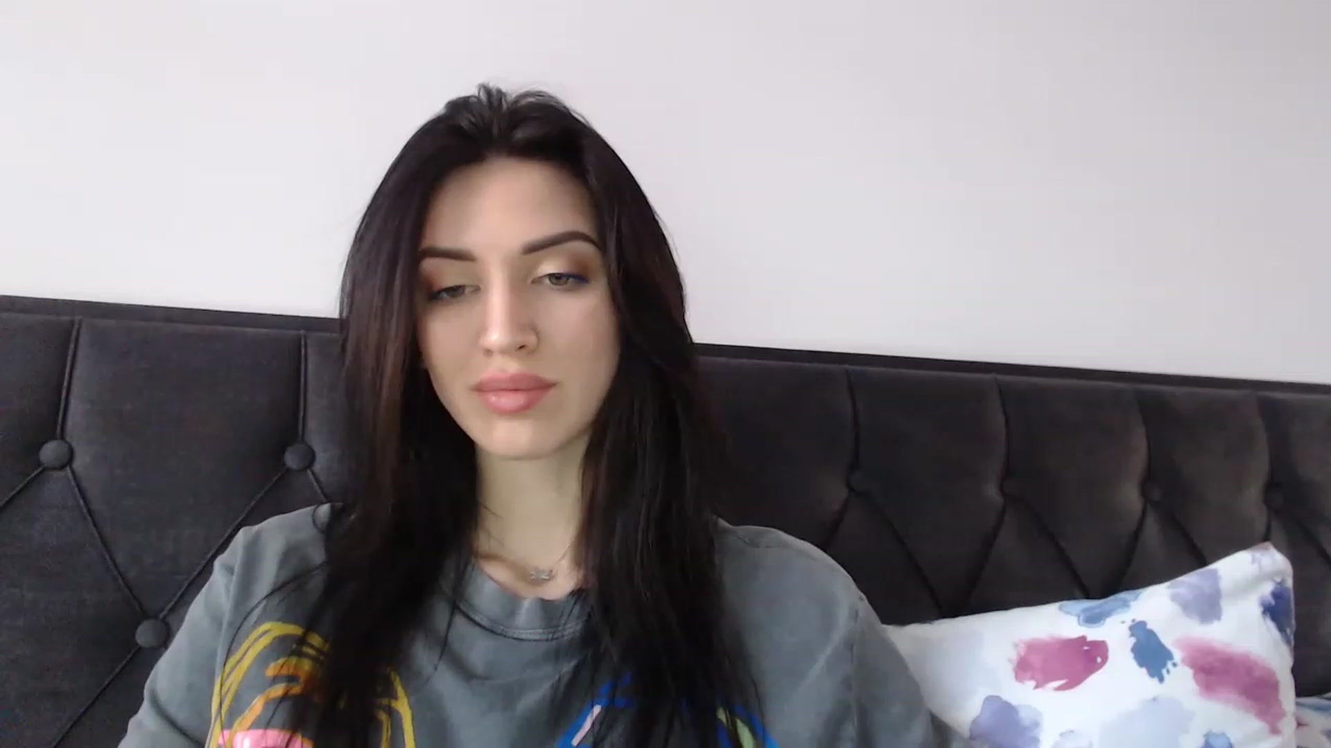 Gallery image thumbnail from Made_in_UA's myfreecams stream on, 01/03/2023, 14:07 image 19 of 20
