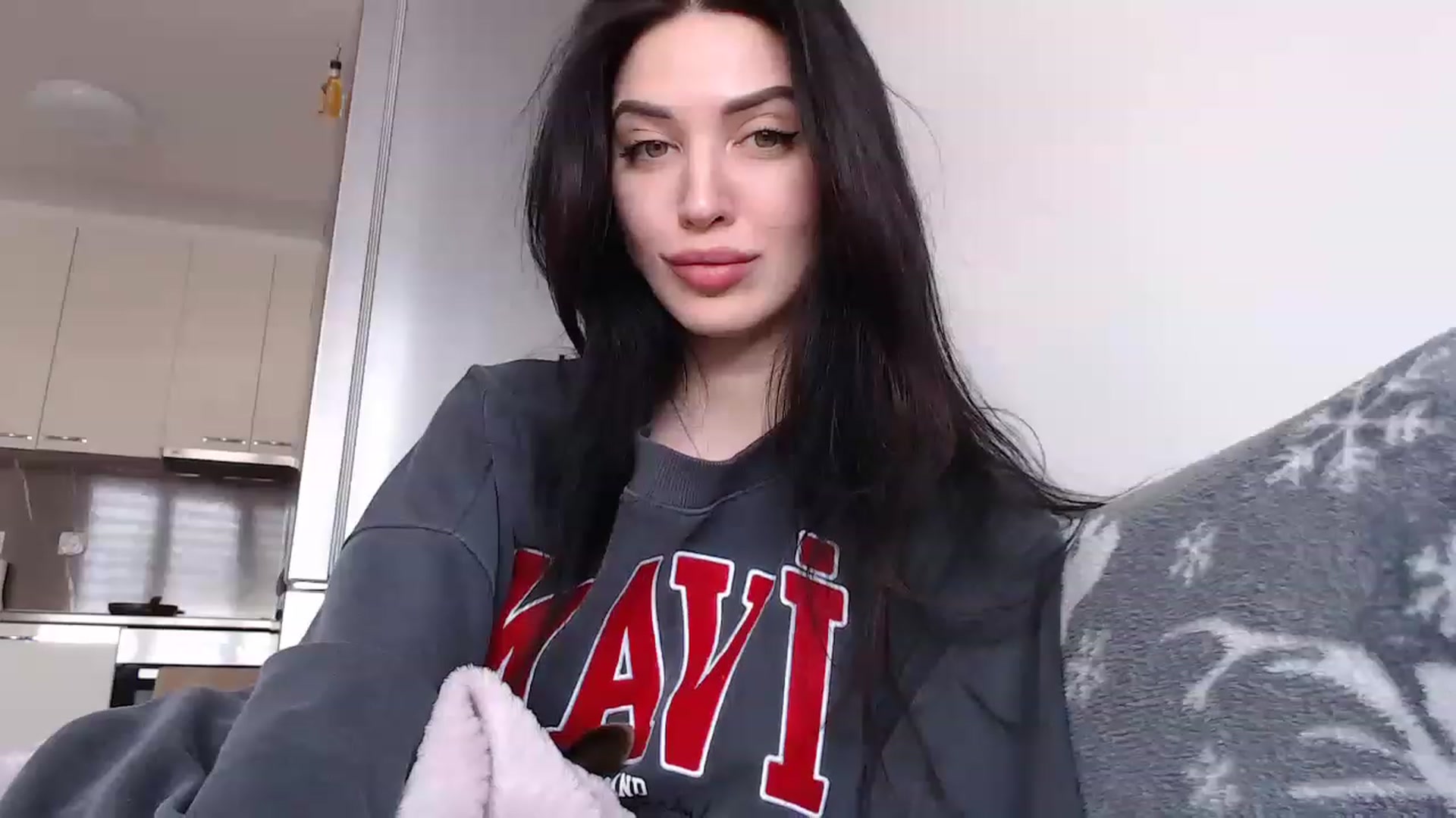 Gallery image thumbnail from Made_in_UA's myfreecams stream on, 02/15/2023, 12:47 image 4 of 20
