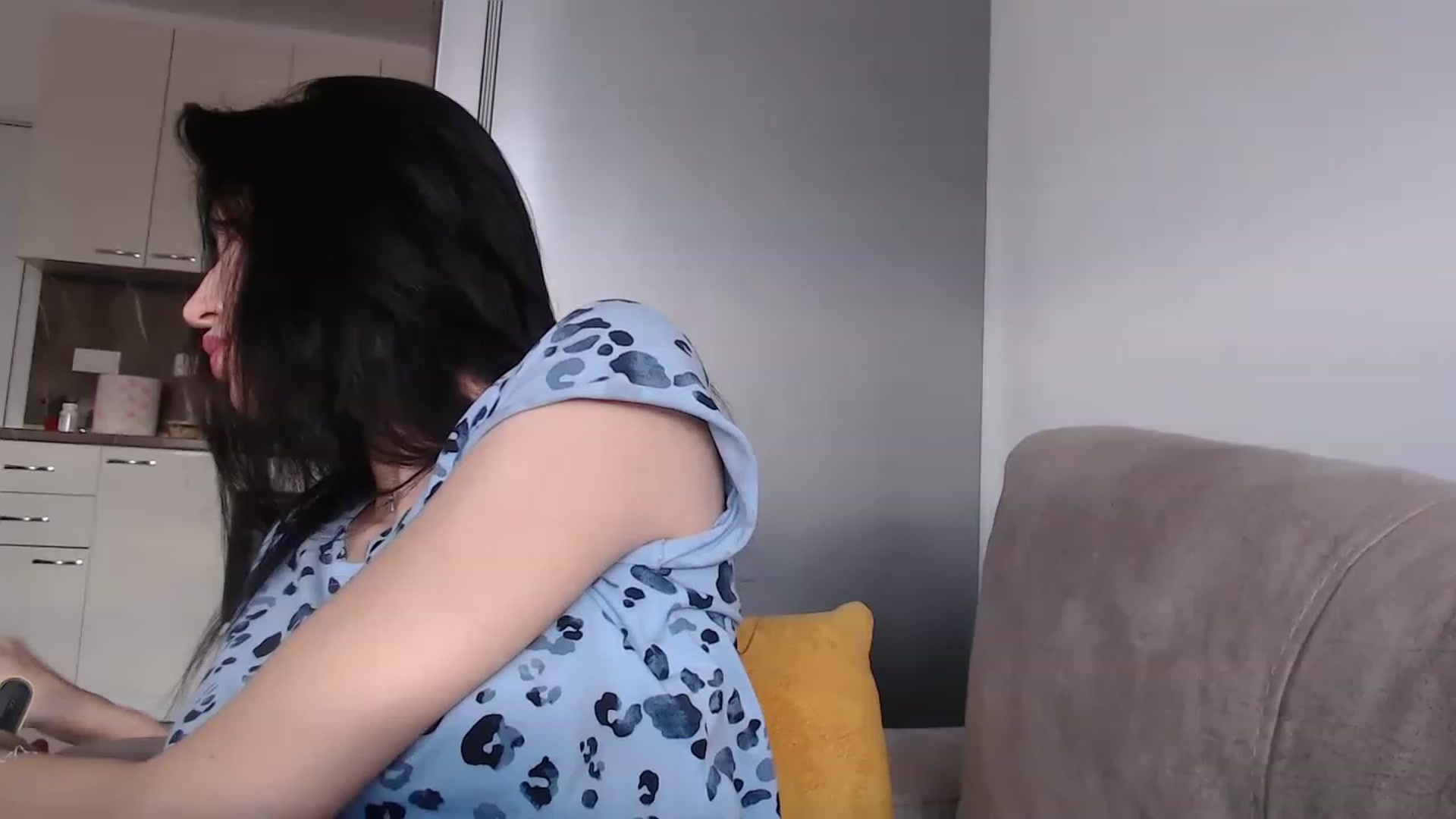 Gallery image thumbnail from Made_in_UA's myfreecams stream on, 03/26/2023, 12:59 image 10 of 20