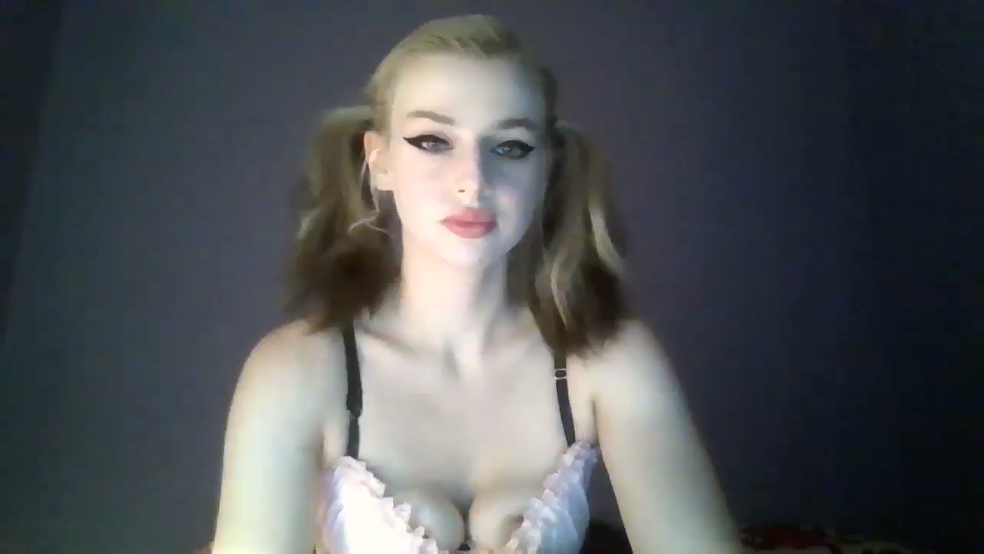 Gallery image thumbnail from MadelynDoll's myfreecams stream on, 06/02/2024, 24:05 image 15 of 20