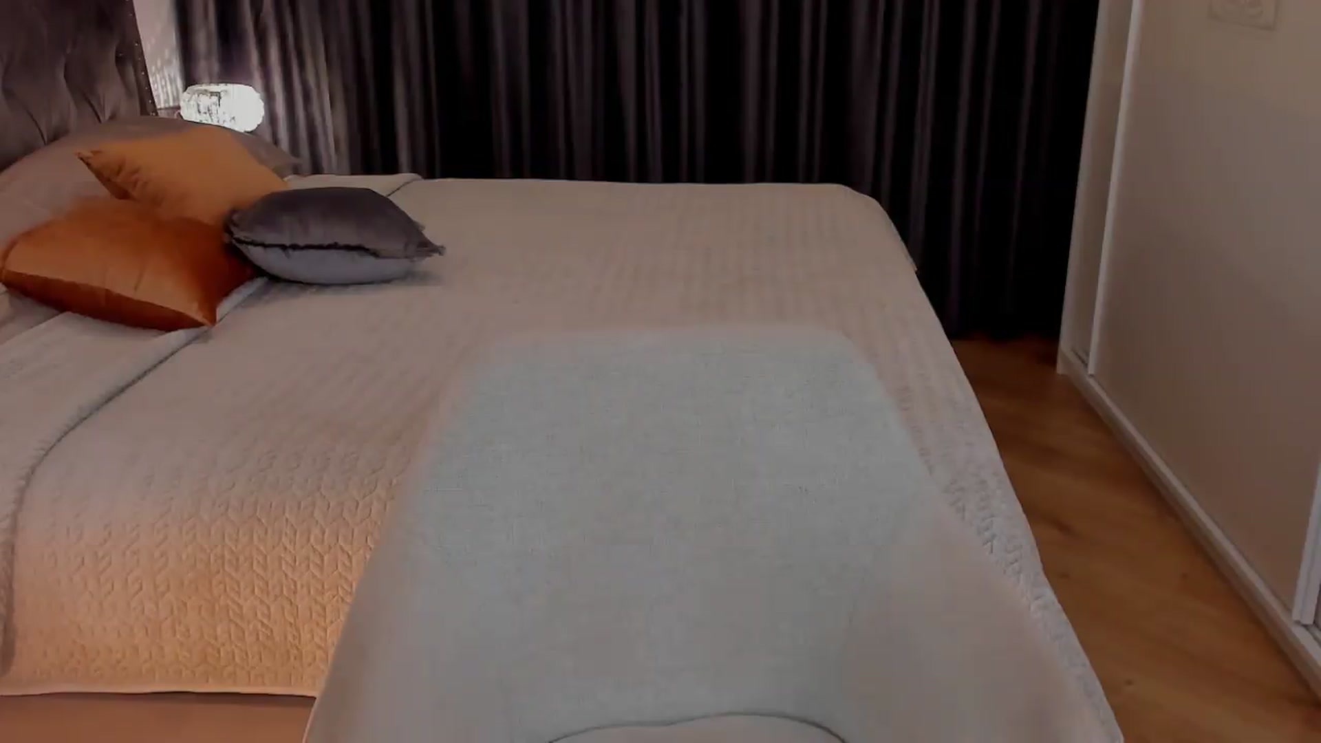 Gallery image thumbnail from MadelynSkye's myfreecams stream on, 05/22/2026, 24:03 image 15 of 20