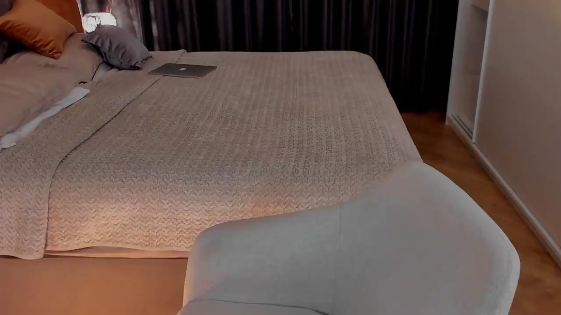 Gallery image thumbnail from MadelynSkye's myfreecams stream on, 06/06/2026, 23:47 image 14 of 20
