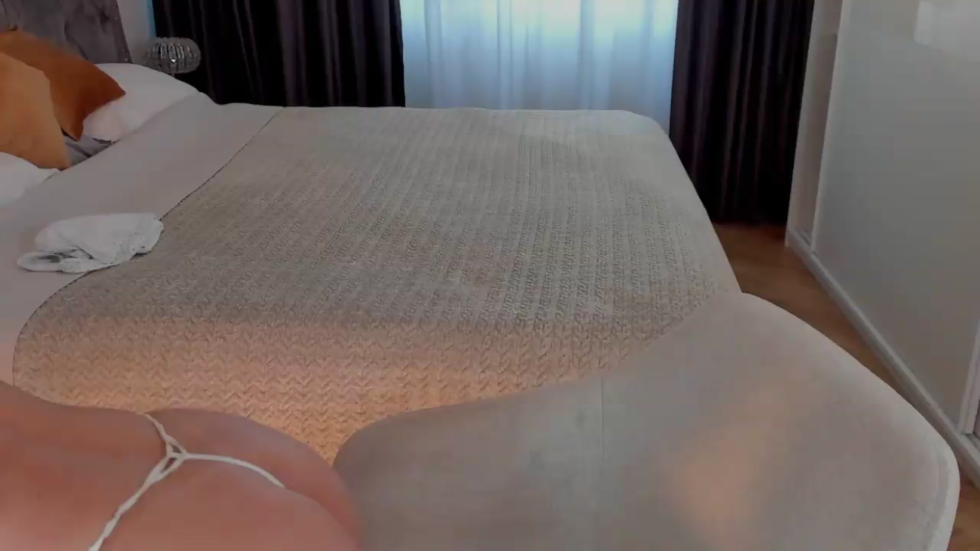 Gallery image thumbnail from MadelynSkye's myfreecams stream on, 06/27/2026, 10:19 image 11 of 20