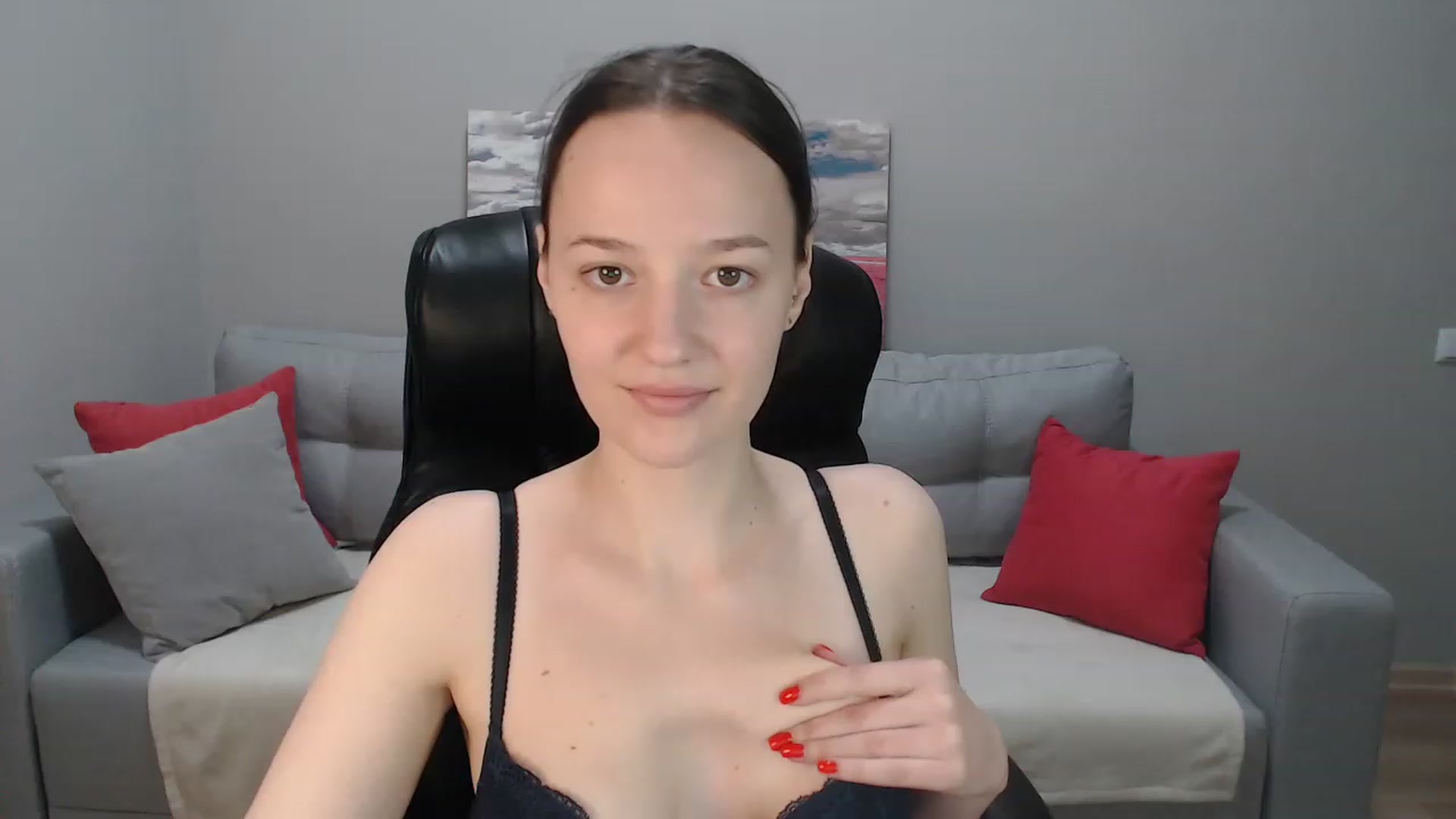 Gallery image thumbnail from Madi_Lainee's myfreecams stream on, 11/29/2022, 17:03 image 5 of 20