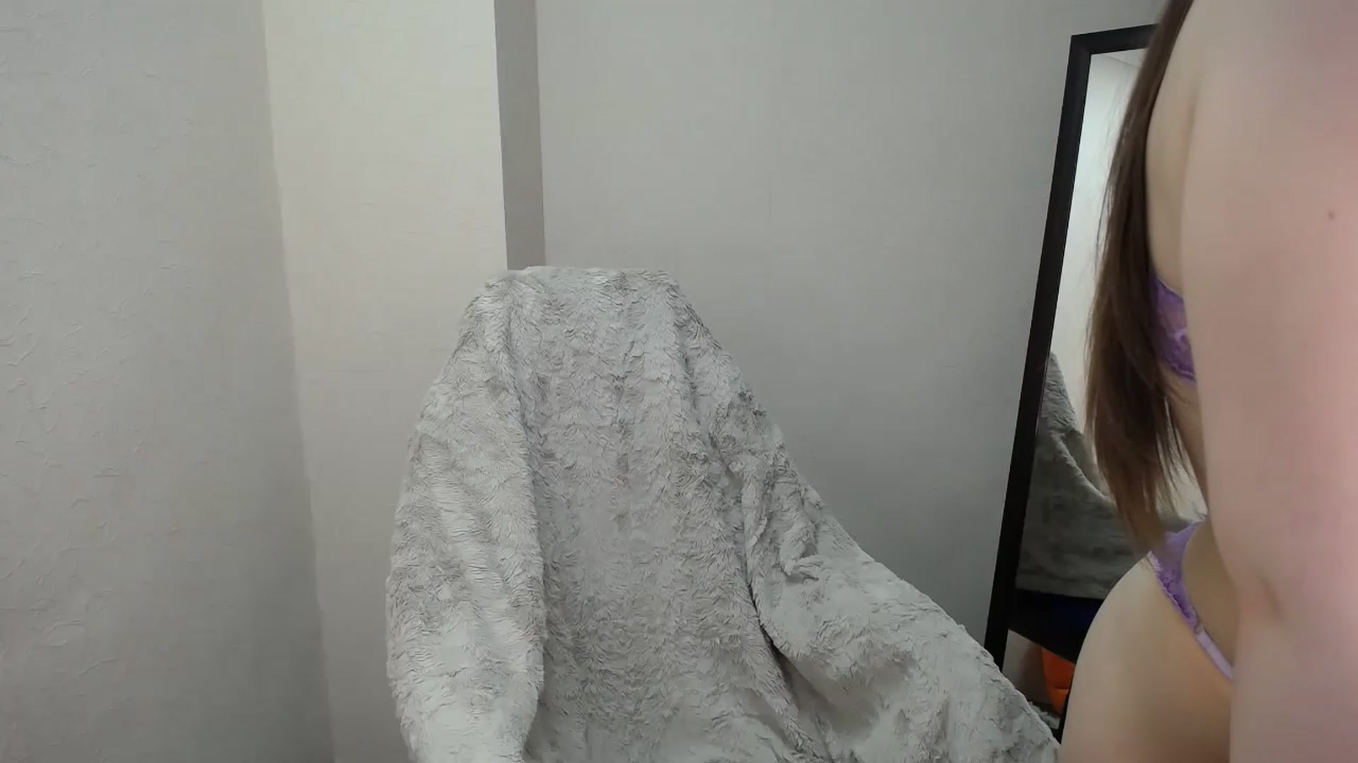 Gallery image thumbnail from Madi_Lainee's myfreecams stream on, 02/17/2023, 11:10 image 8 of 20