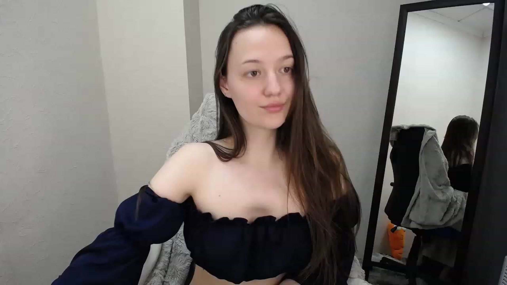 Gallery image thumbnail from Madi_Lainee's myfreecams stream on, 02/18/2023, 14:24 image 13 of 20