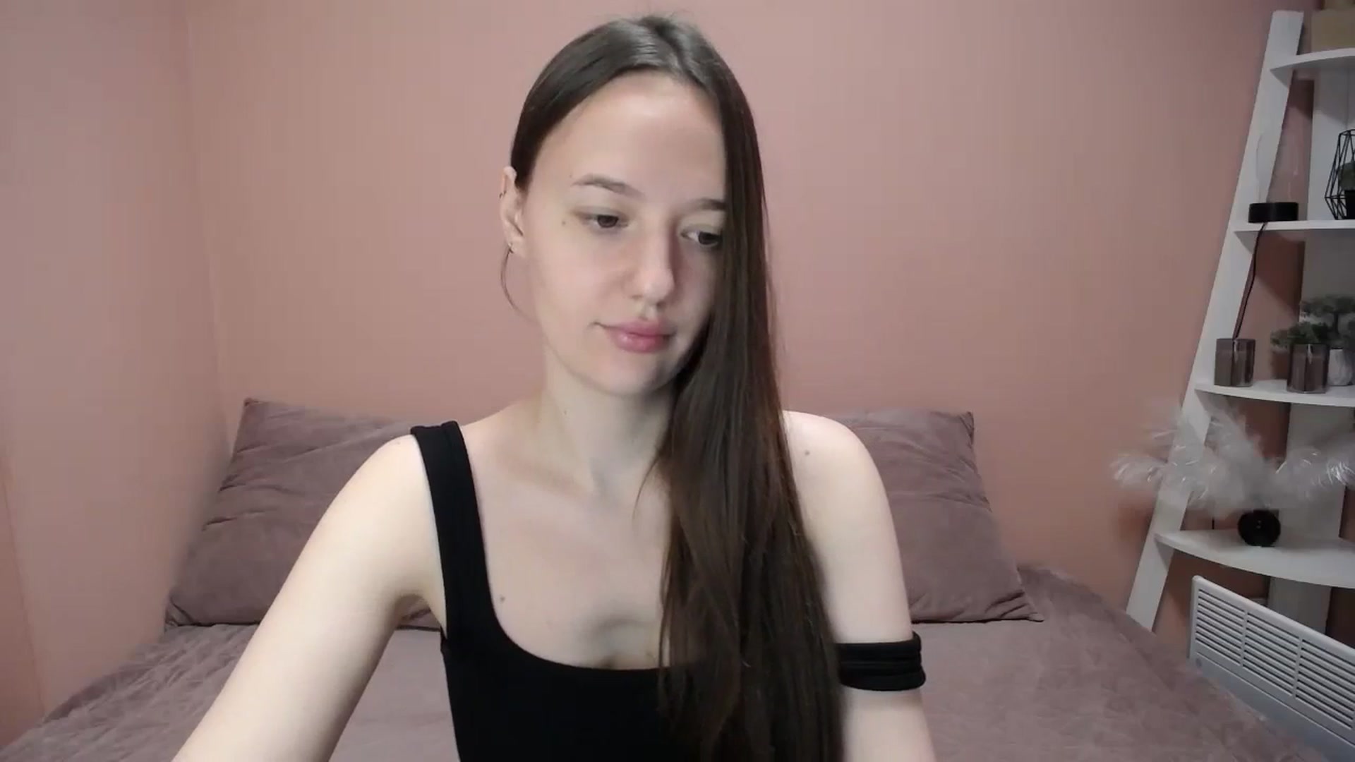Gallery image thumbnail from Madi_Lainee's myfreecams stream on, 11/17/2023, 10:32 image 5 of 20