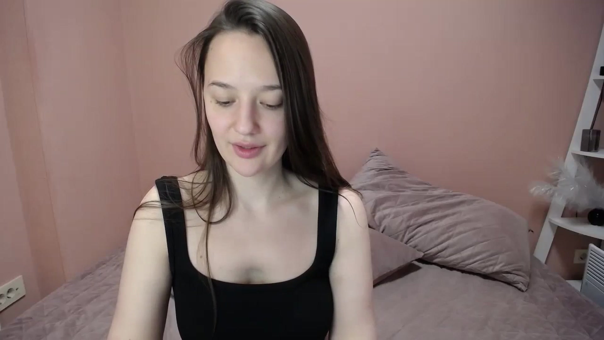 Gallery image thumbnail from Madi_Lainee's myfreecams stream on, 12/03/2023, 11:15 image 5 of 20
