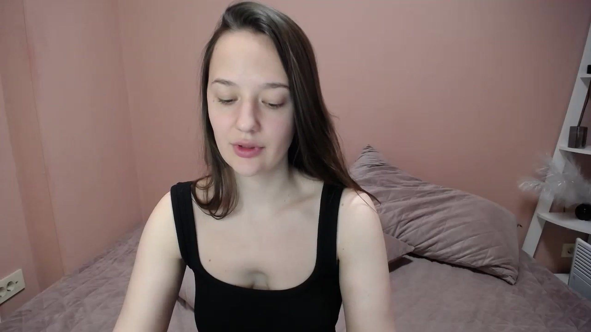 Gallery image thumbnail from Madi_Lainee's myfreecams stream on, 12/03/2023, 11:15 image 3 of 20
