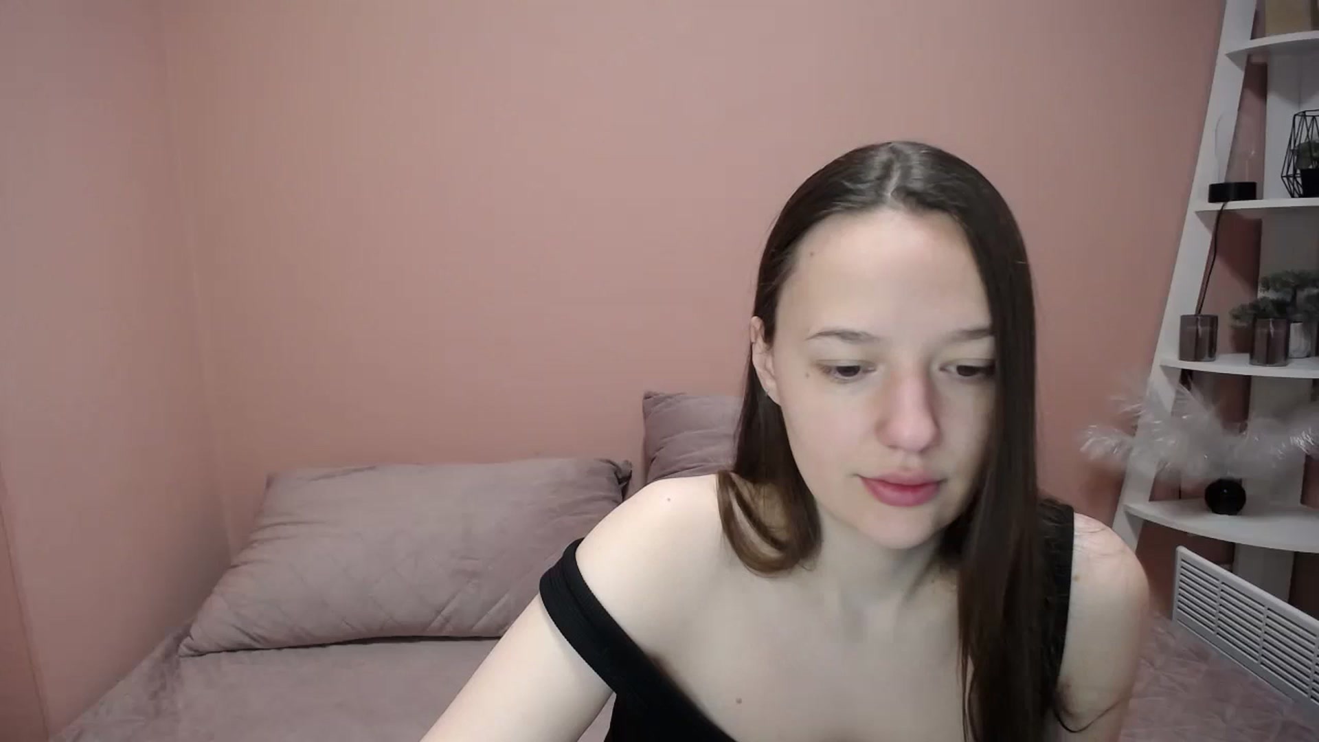 Gallery image thumbnail from Madi_Lainee's myfreecams stream on, 12/11/2023, 09:38 image 1 of 20