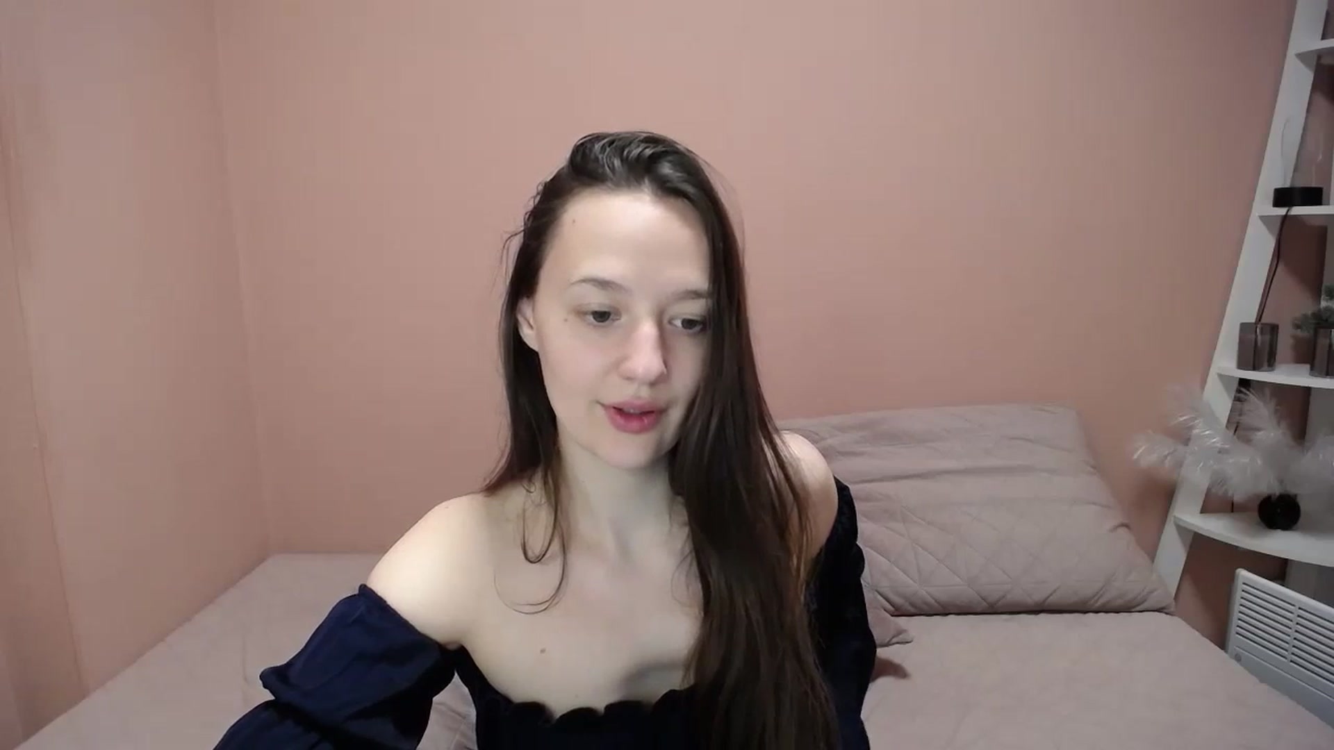 Gallery image thumbnail from Madi_Lainee's myfreecams stream on, 12/27/2023, 13:55 image 4 of 20