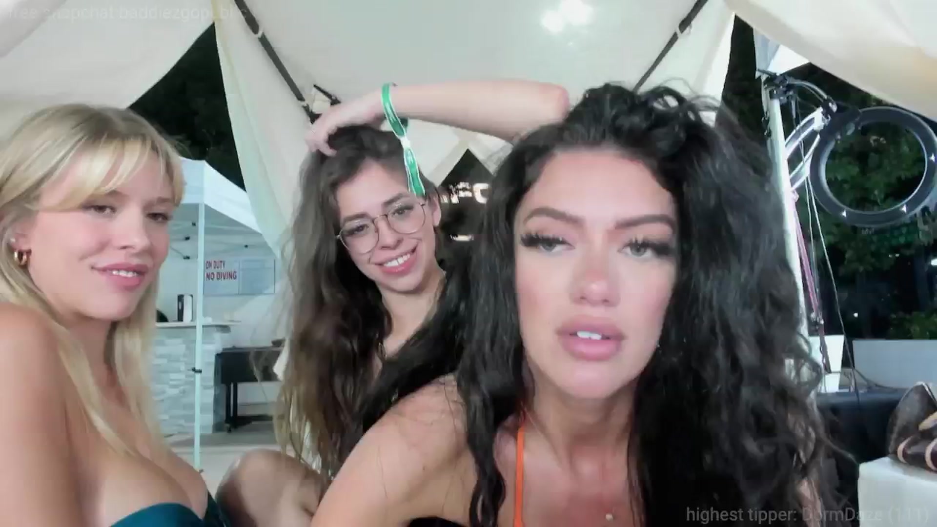 Gallery image thumbnail from MadisonCarter's myfreecams stream on, 05/21/2024, 04:39 image 1 of 20