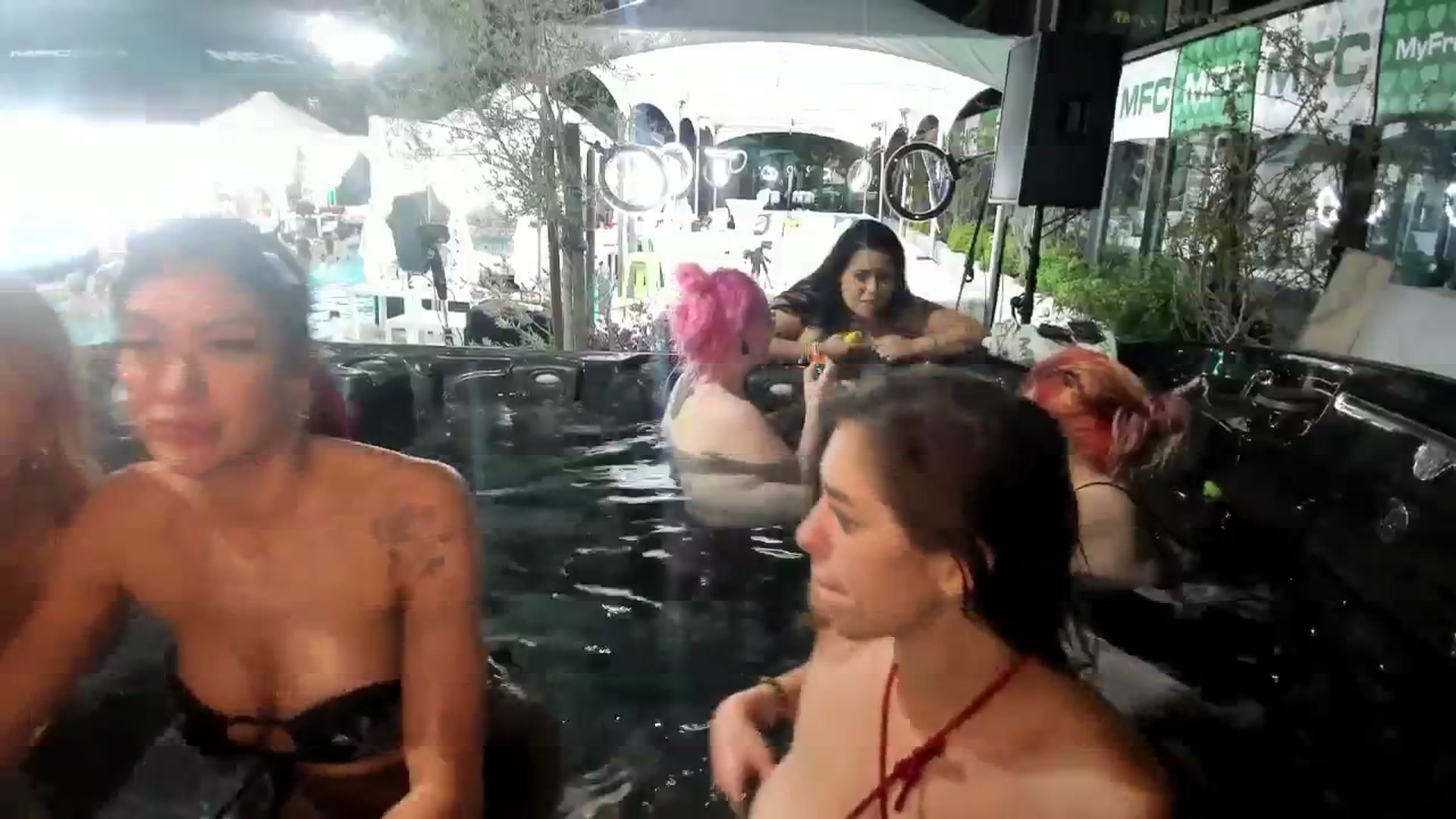 Gallery image thumbnail from MadisonCarter's myfreecams stream on, 05/22/2024, 10:35 image 3 of 20