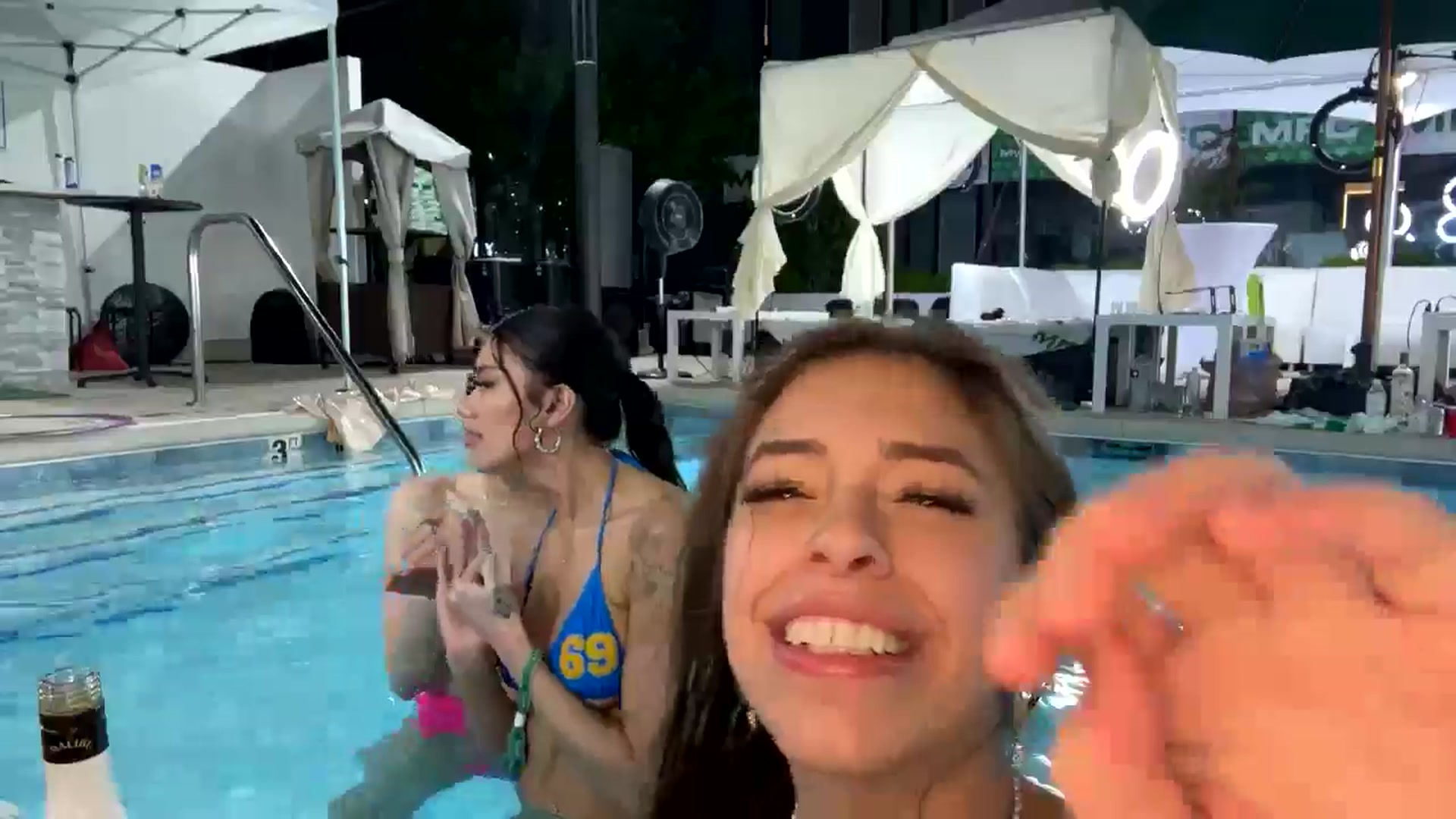 Gallery image thumbnail from MadisonCarter's myfreecams stream on, 05/23/2024, 10:46 image 7 of 20