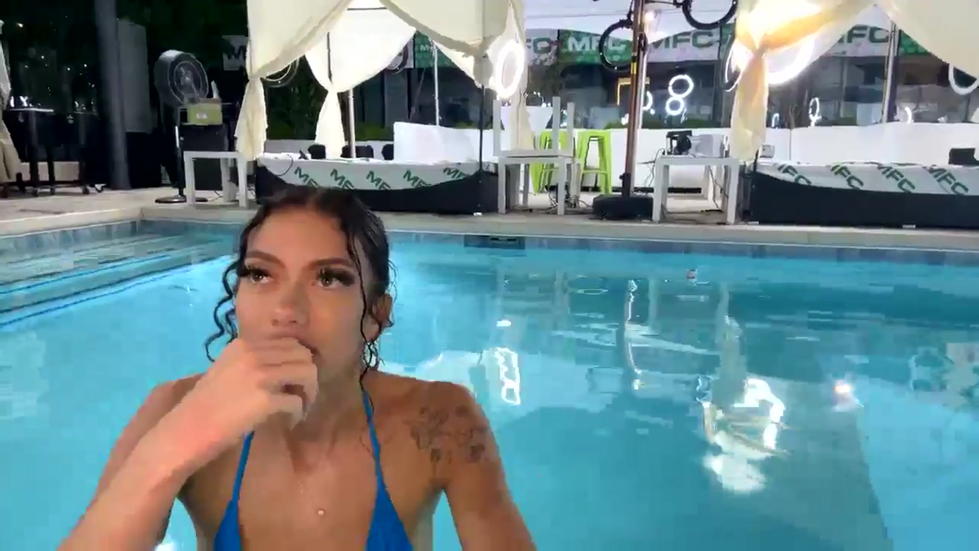 Gallery image thumbnail from MadisonCarter's myfreecams stream on, 05/23/2024, 12:29 image 9 of 20