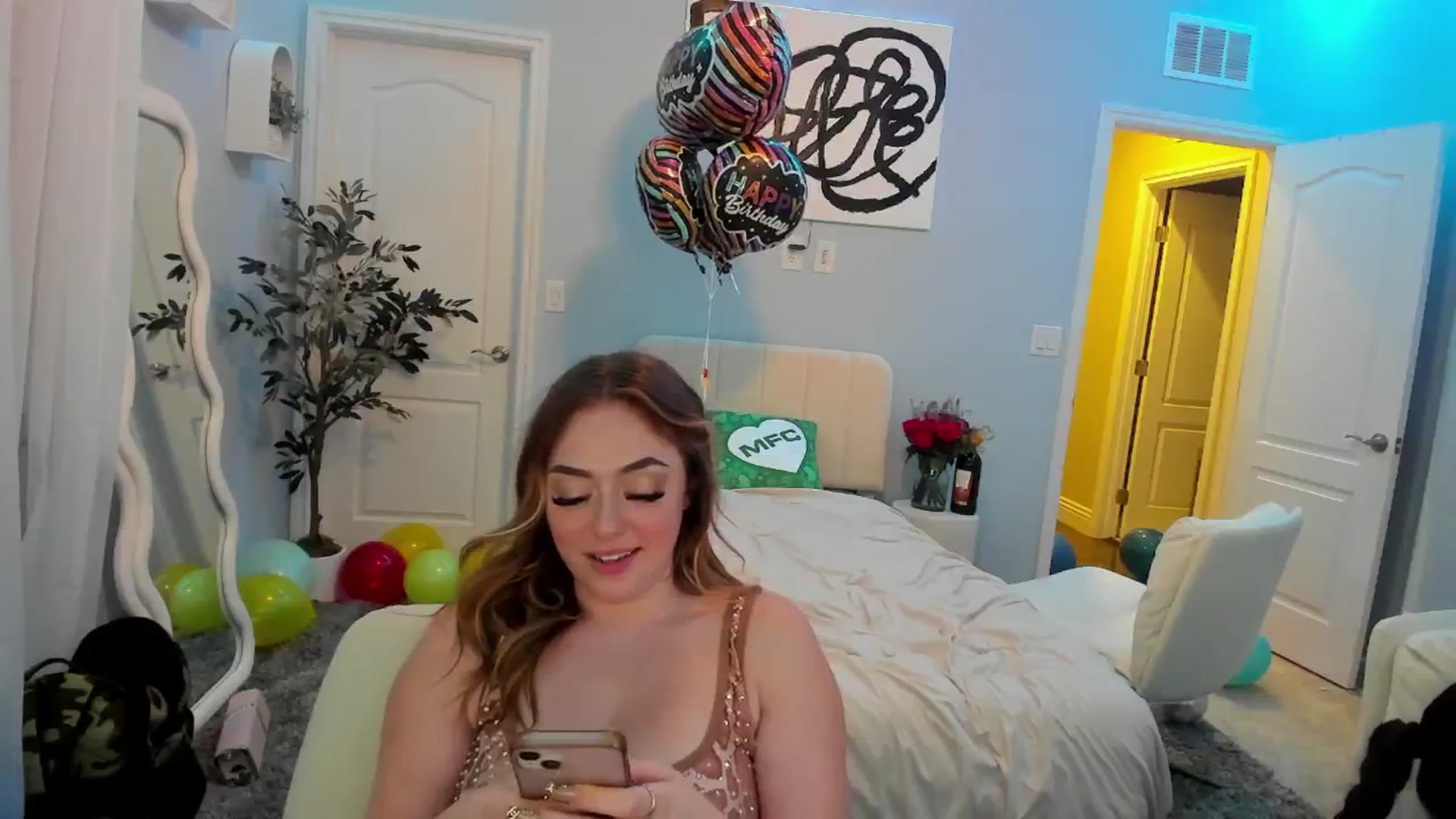 Gallery image thumbnail from MadisonCarter's myfreecams stream on, 07/23/2024, 07:53 image 10 of 20