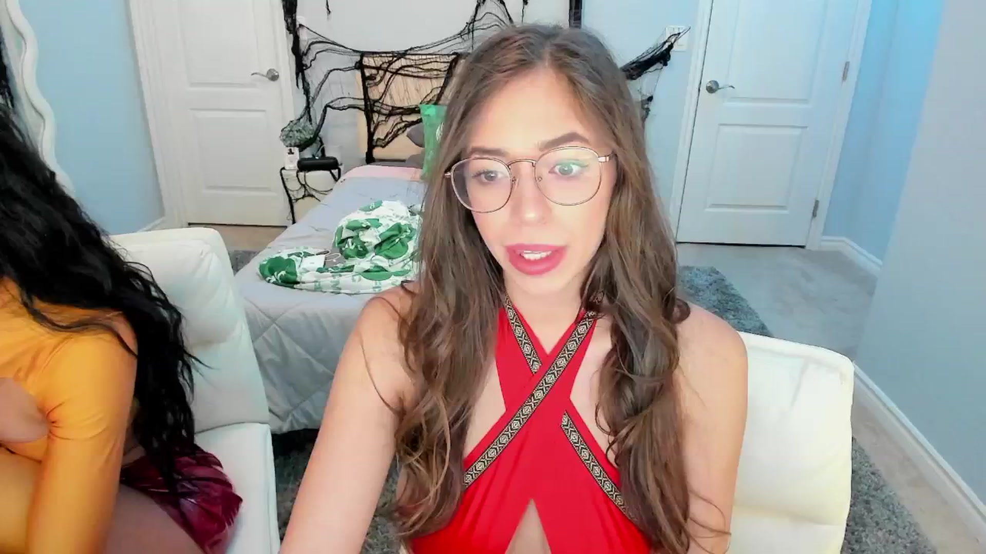 Gallery image thumbnail from MadisonCarter's myfreecams stream on, 10/14/2024, 05:07 image 2 of 20