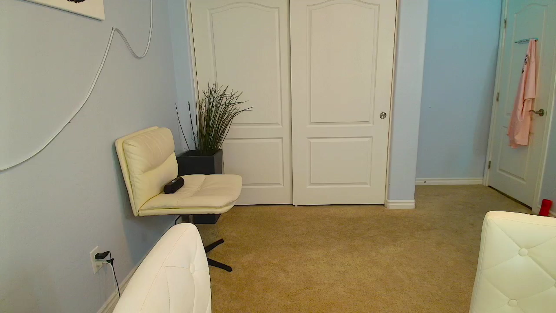 Gallery image thumbnail from MadisonCarter's myfreecams stream on, 05/04/2025, 12:27 image 19 of 20