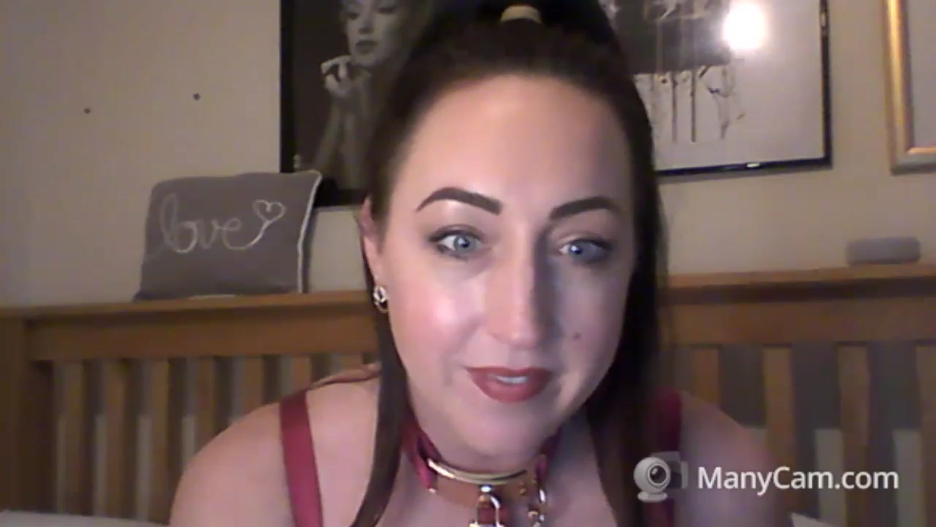 Gallery image thumbnail from MadisonFox1's myfreecams stream on, 01/05/2023, 14:29 image 10 of 20