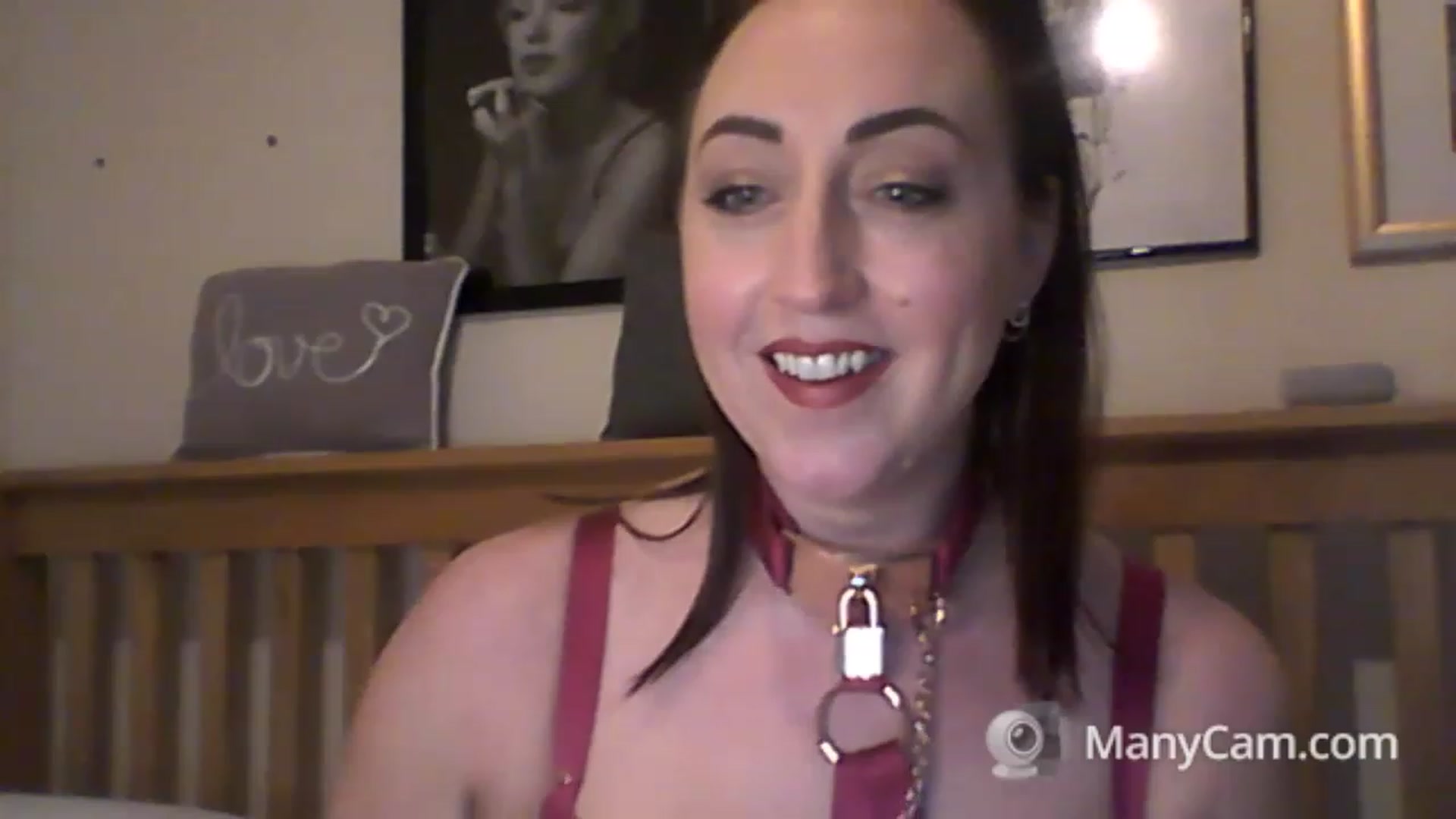 Gallery image thumbnail from MadisonFox1's myfreecams stream on, 01/05/2023, 14:29 image 1 of 20