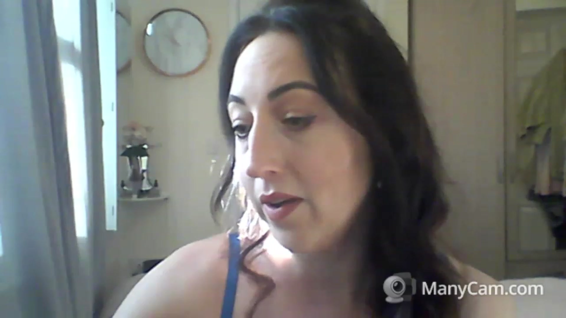 Gallery image thumbnail from MadisonFox1's myfreecams stream on, 01/20/2023, 10:58 image 11 of 20