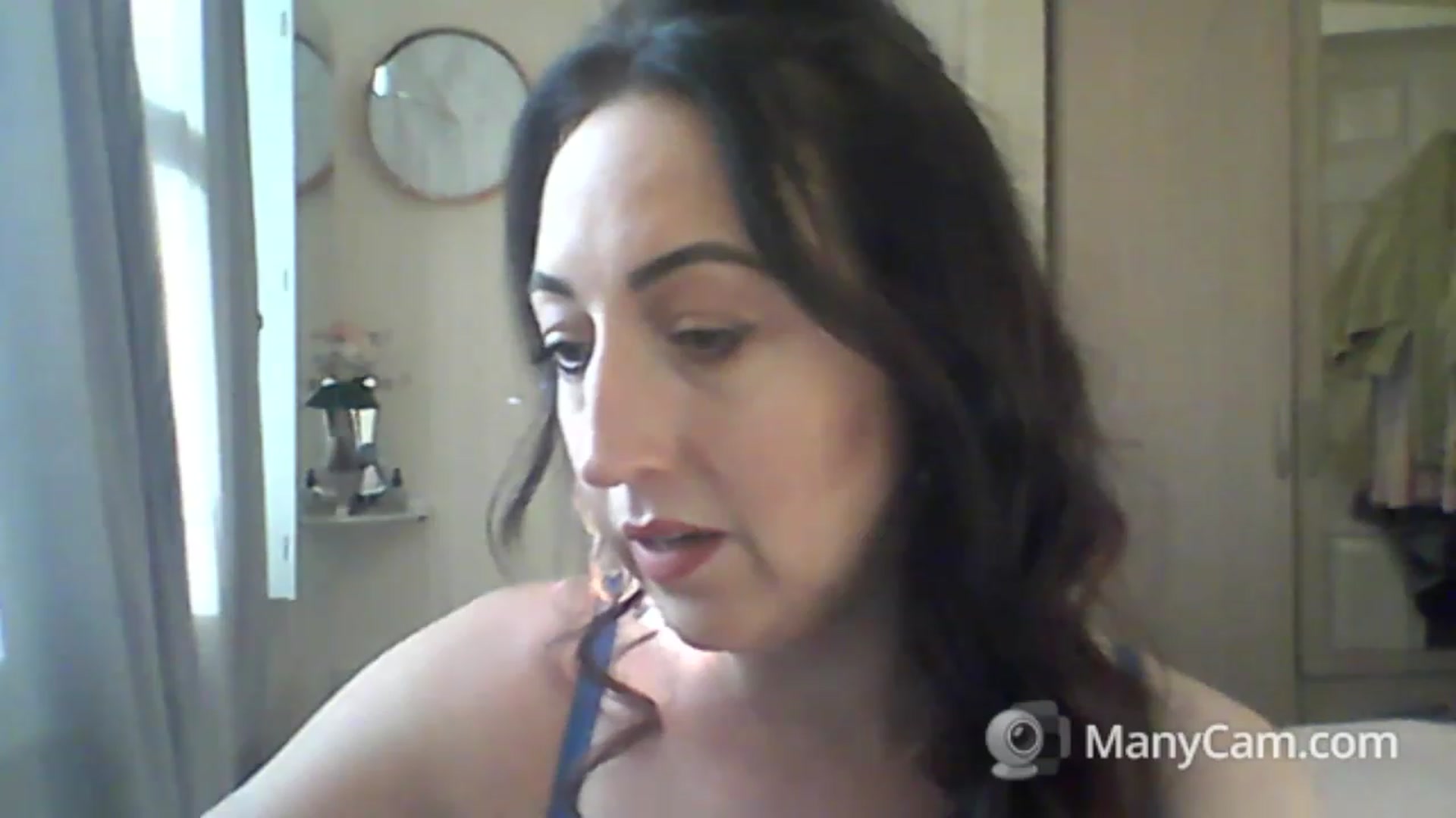 Gallery image thumbnail from MadisonFox1's myfreecams stream on, 01/20/2023, 10:58 image 7 of 20