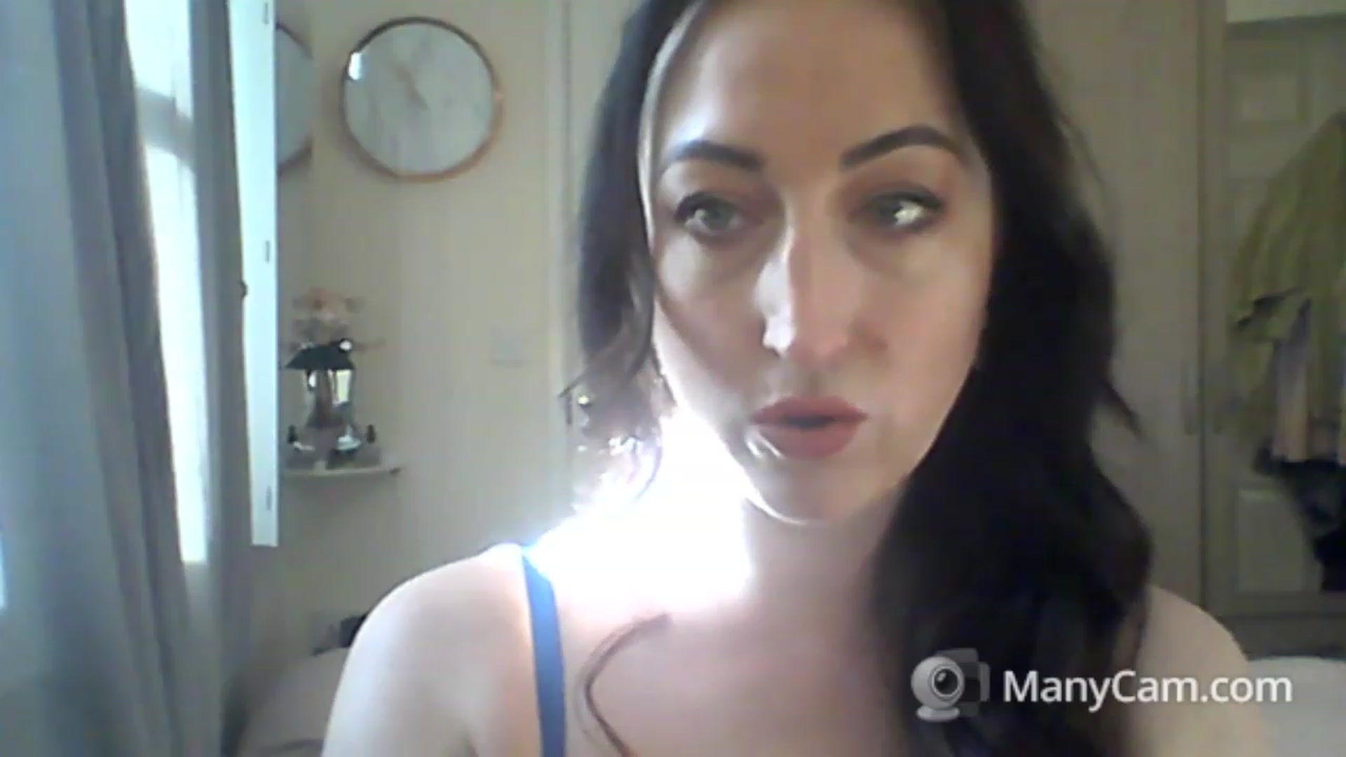 Gallery image thumbnail from MadisonFox1's myfreecams stream on, 01/20/2023, 10:58 image 16 of 20