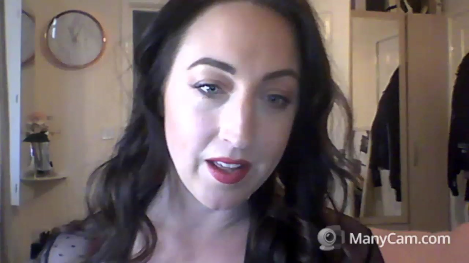 Gallery image thumbnail from MadisonFox1's myfreecams stream on, 01/26/2023, 11:32 image 2 of 20