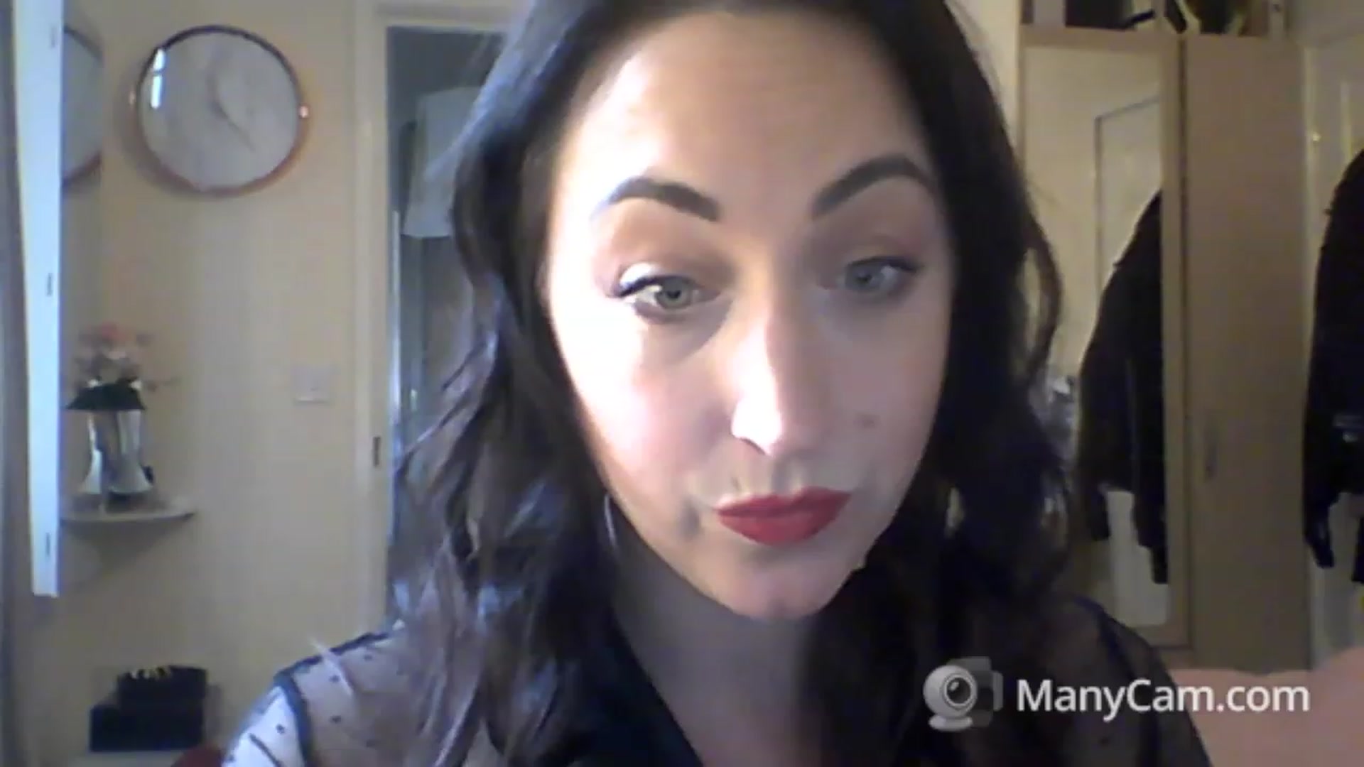 Gallery image thumbnail from MadisonFox1's myfreecams stream on, 01/26/2023, 11:32 image 17 of 20