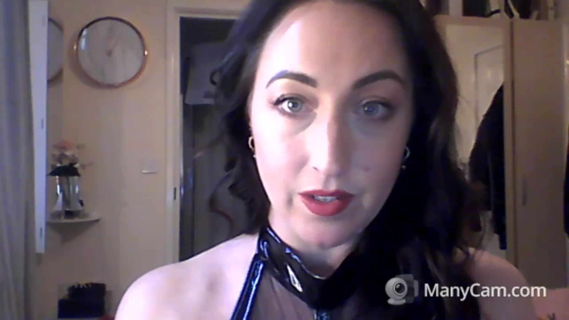 Gallery image thumbnail from MadisonFox1's myfreecams stream on, 01/26/2023, 12:18 image 10 of 20