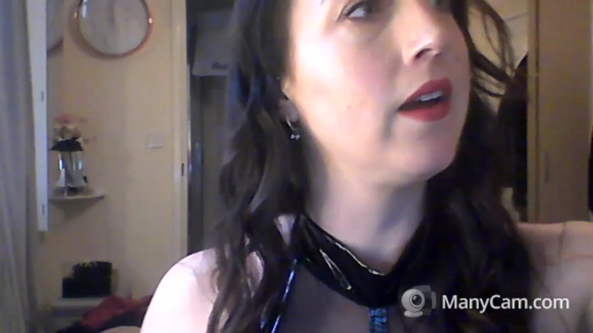 Gallery image thumbnail from MadisonFox1's myfreecams stream on, 01/26/2023, 12:18 image 3 of 20