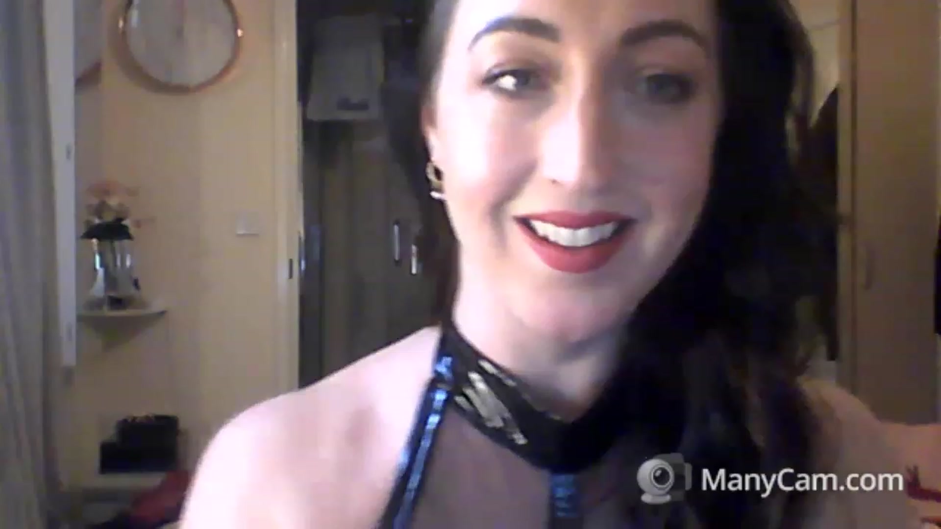 Gallery image thumbnail from MadisonFox1's myfreecams stream on, 01/26/2023, 12:18 image 7 of 20