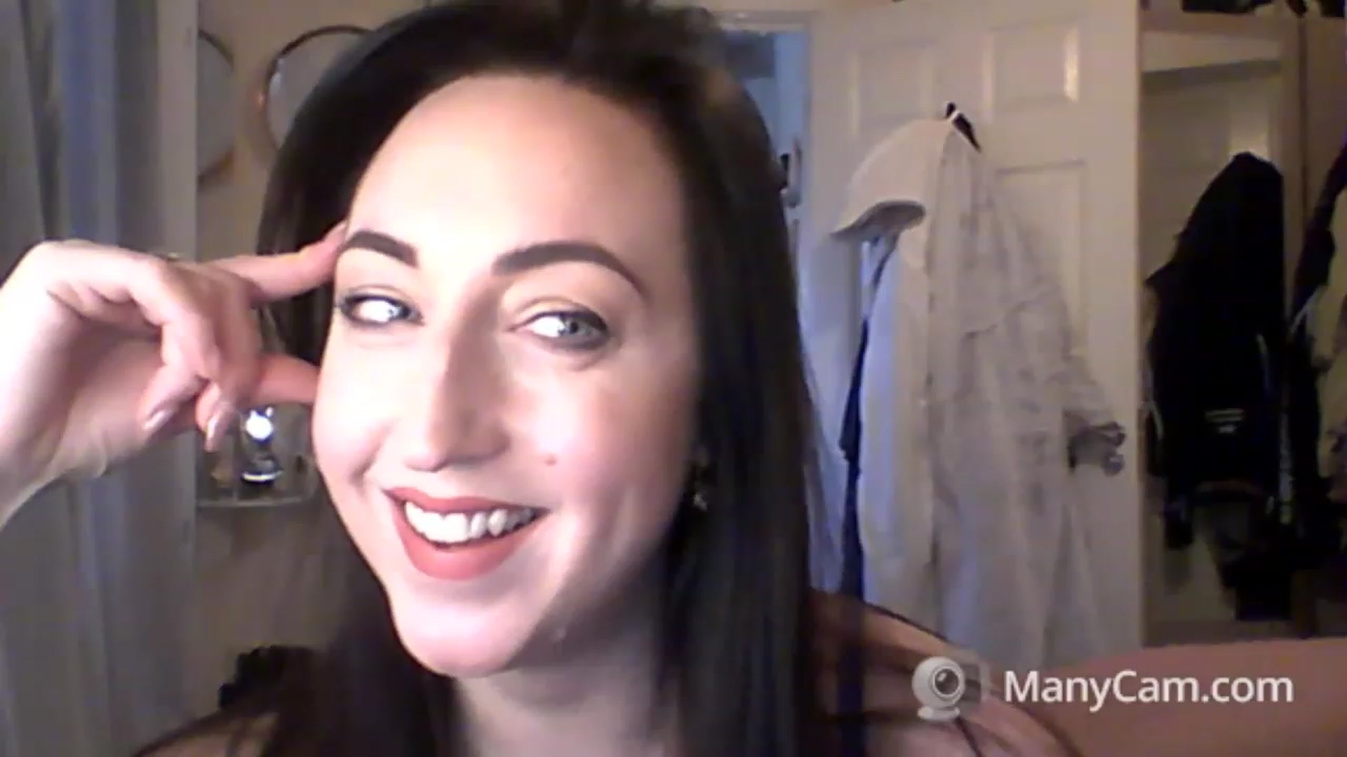 Gallery image thumbnail from MadisonFox1's myfreecams stream on, 01/27/2023, 12:18 image 11 of 20