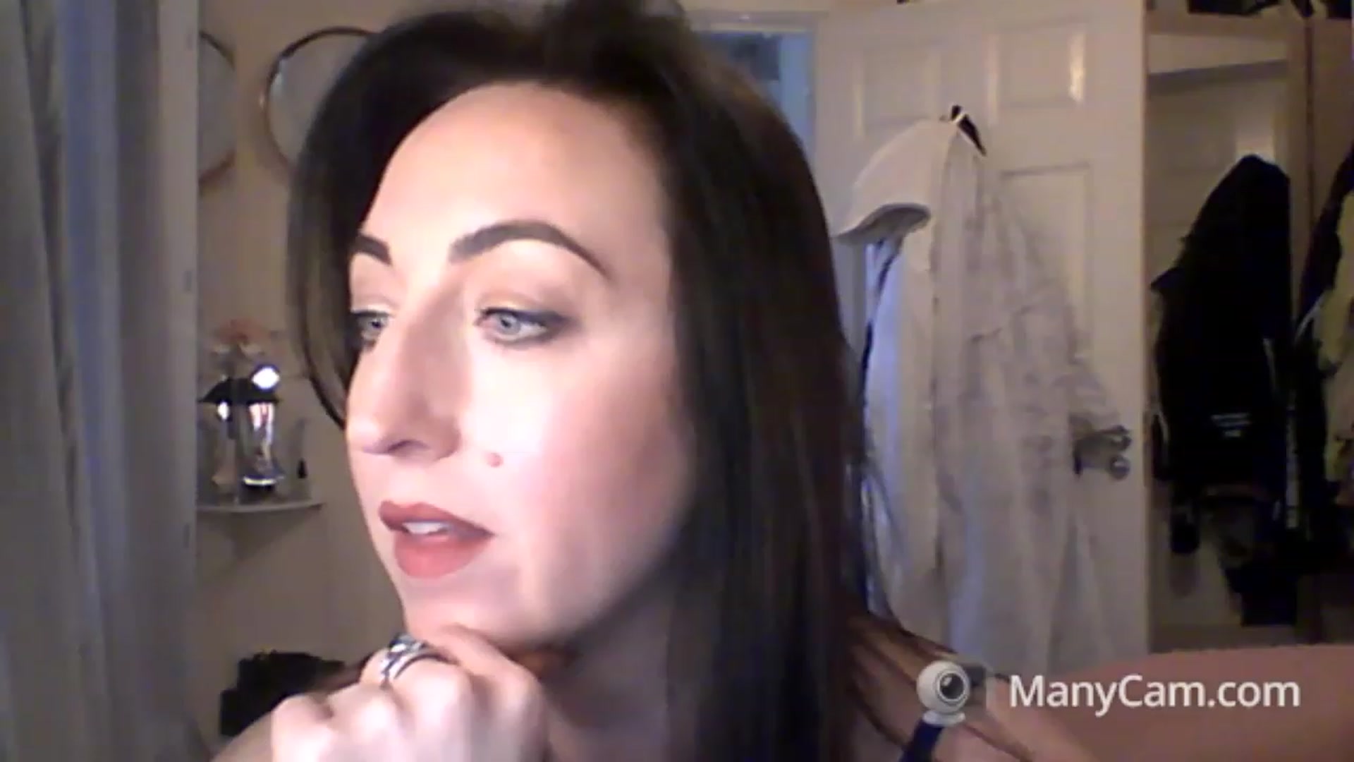Gallery image thumbnail from MadisonFox1's myfreecams stream on, 01/27/2023, 12:18 image 14 of 20