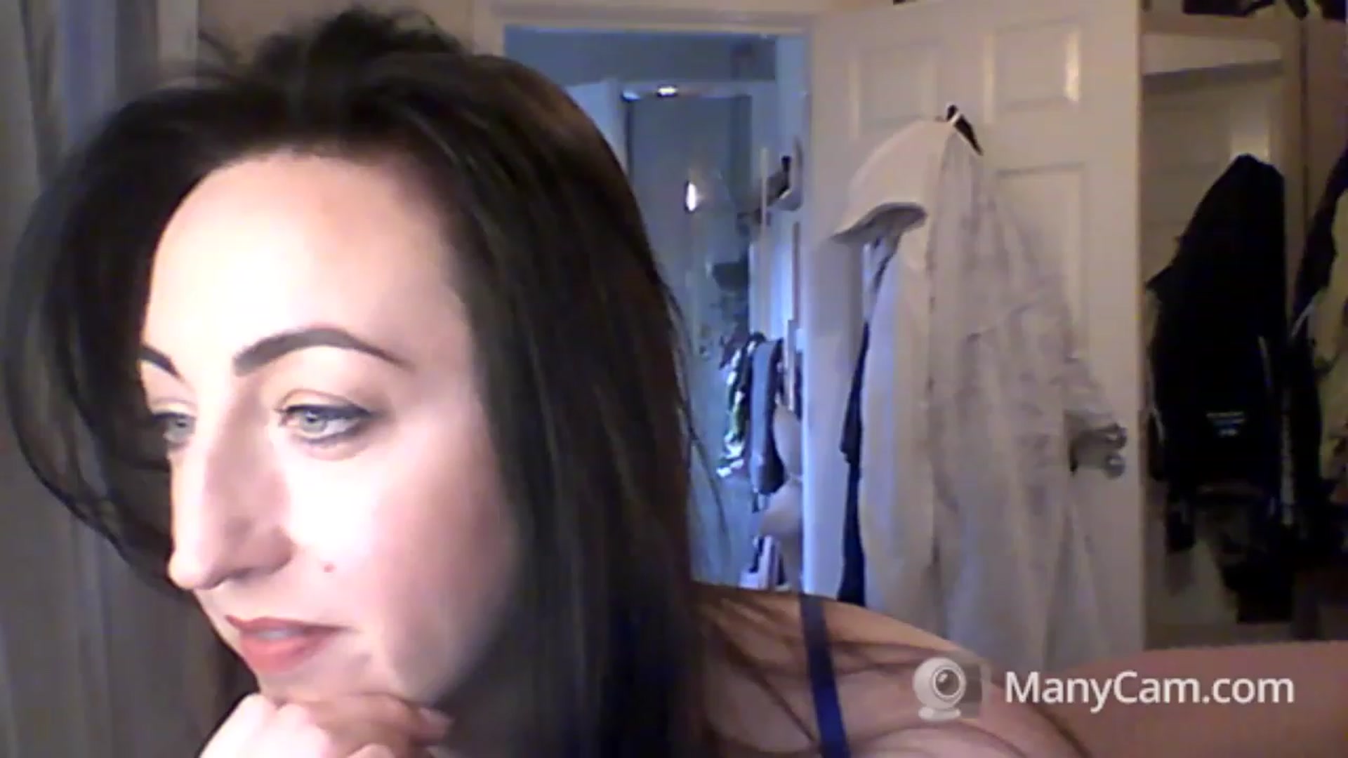 Gallery image thumbnail from MadisonFox1's myfreecams stream on, 01/27/2023, 12:18 image 12 of 20