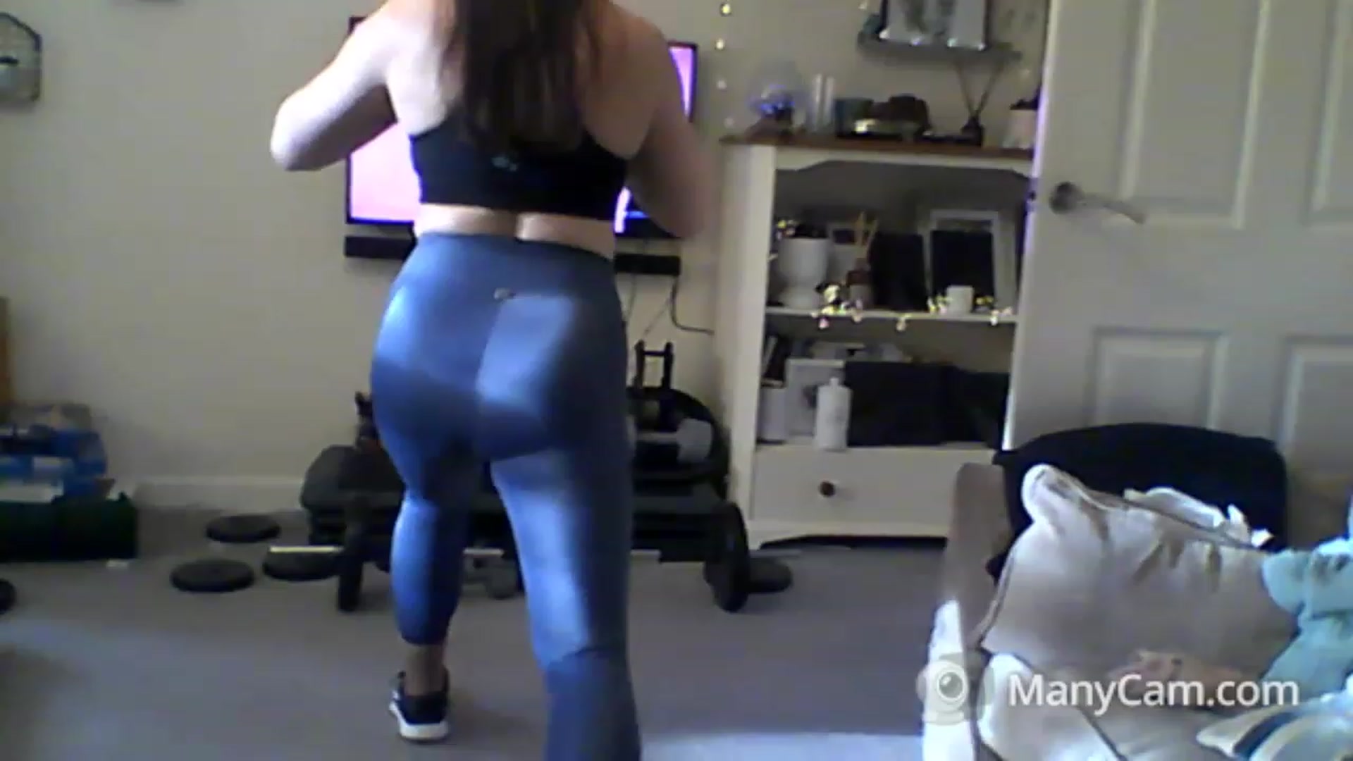 Gallery image thumbnail from MadisonFox1's myfreecams stream on, 02/03/2023, 10:16 image 9 of 20