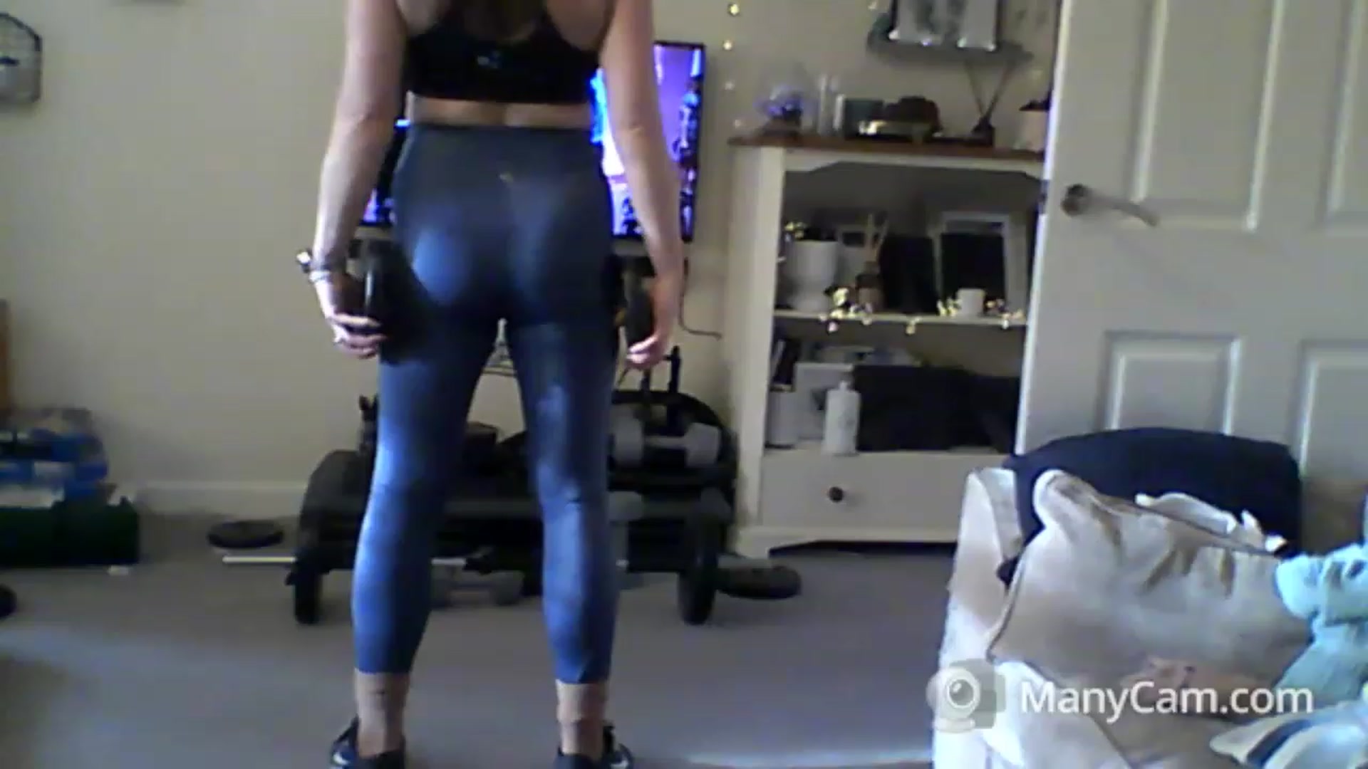 Gallery image thumbnail from MadisonFox1's myfreecams stream on, 02/03/2023, 10:16 image 13 of 20