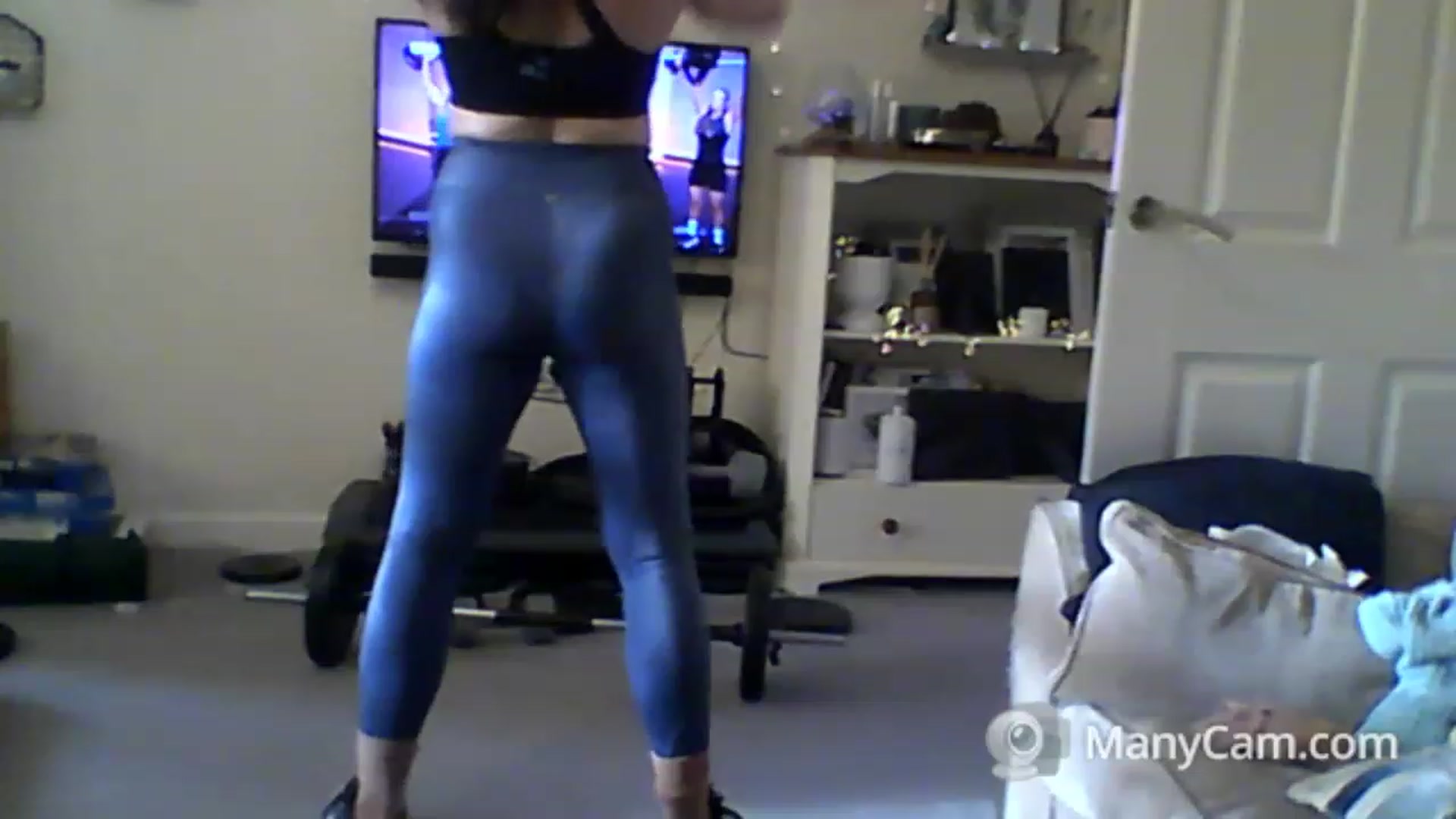 Gallery image thumbnail from MadisonFox1's myfreecams stream on, 02/03/2023, 10:16 image 14 of 20
