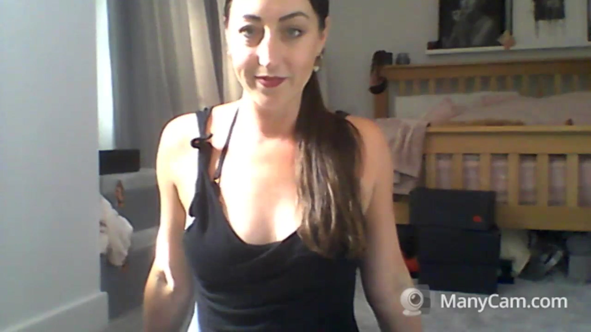Gallery image thumbnail from MadisonFox1's myfreecams stream on, 07/13/2023, 11:07 image 12 of 20