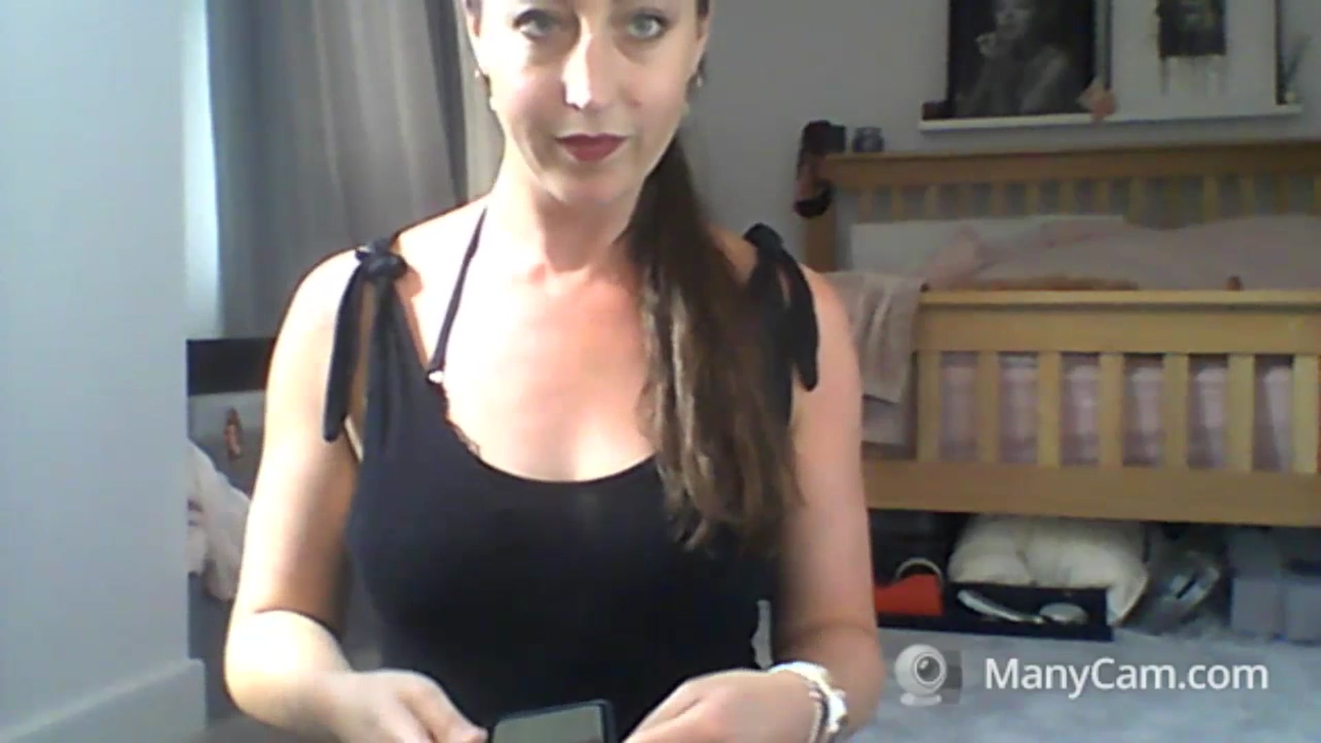 Gallery image thumbnail from MadisonFox1's myfreecams stream on, 07/13/2023, 11:07 image 7 of 20