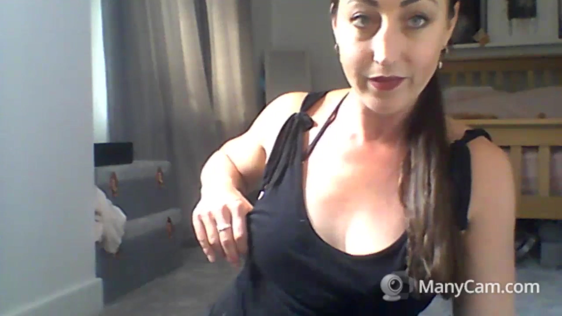 Gallery image thumbnail from MadisonFox1's myfreecams stream on, 07/13/2023, 11:07 image 17 of 20