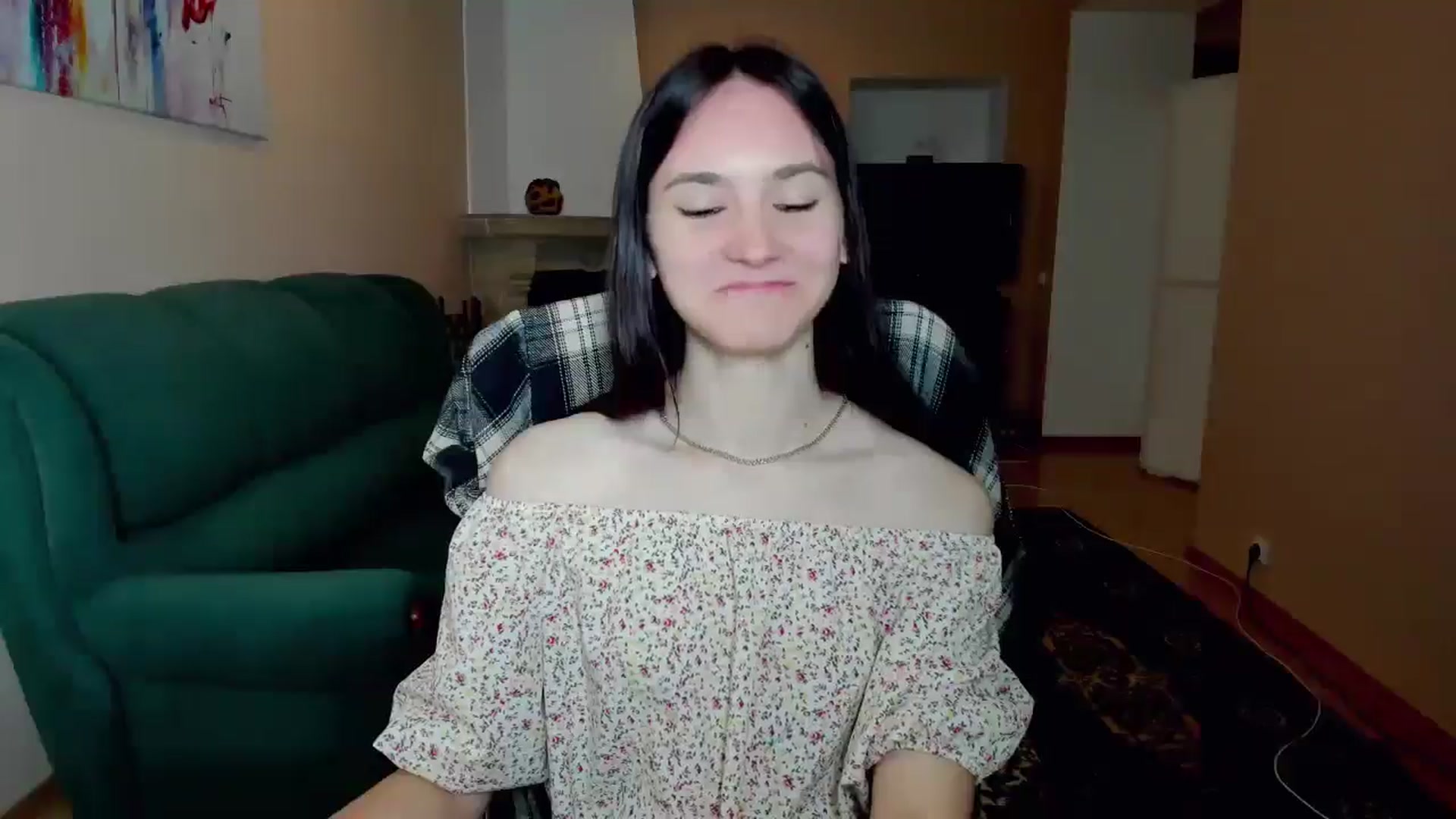 Gallery image thumbnail from Madison_Burke's myfreecams stream on, 05/16/2025, 22:39 image 14 of 20