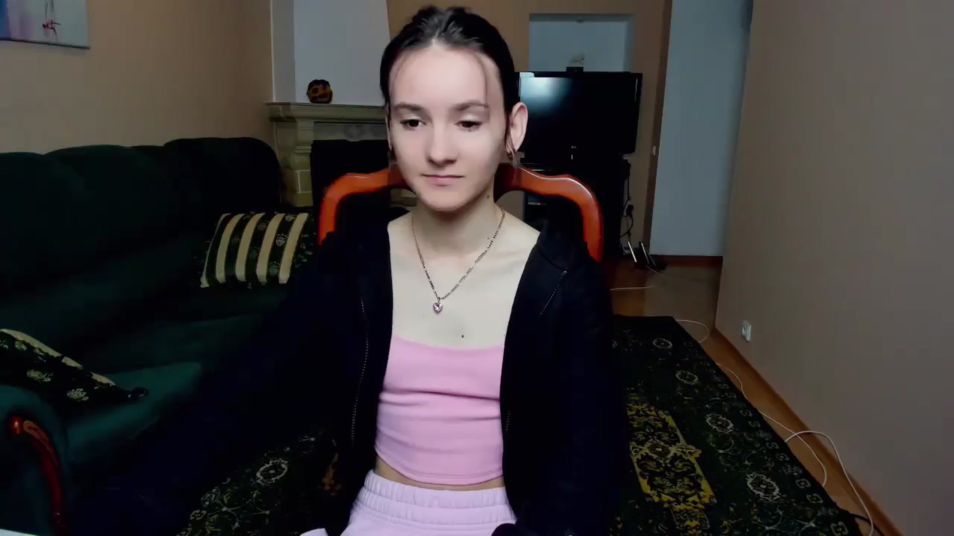Gallery image thumbnail from Madison_Burke's myfreecams stream on, 07/03/2025, 24:03 image 4 of 20