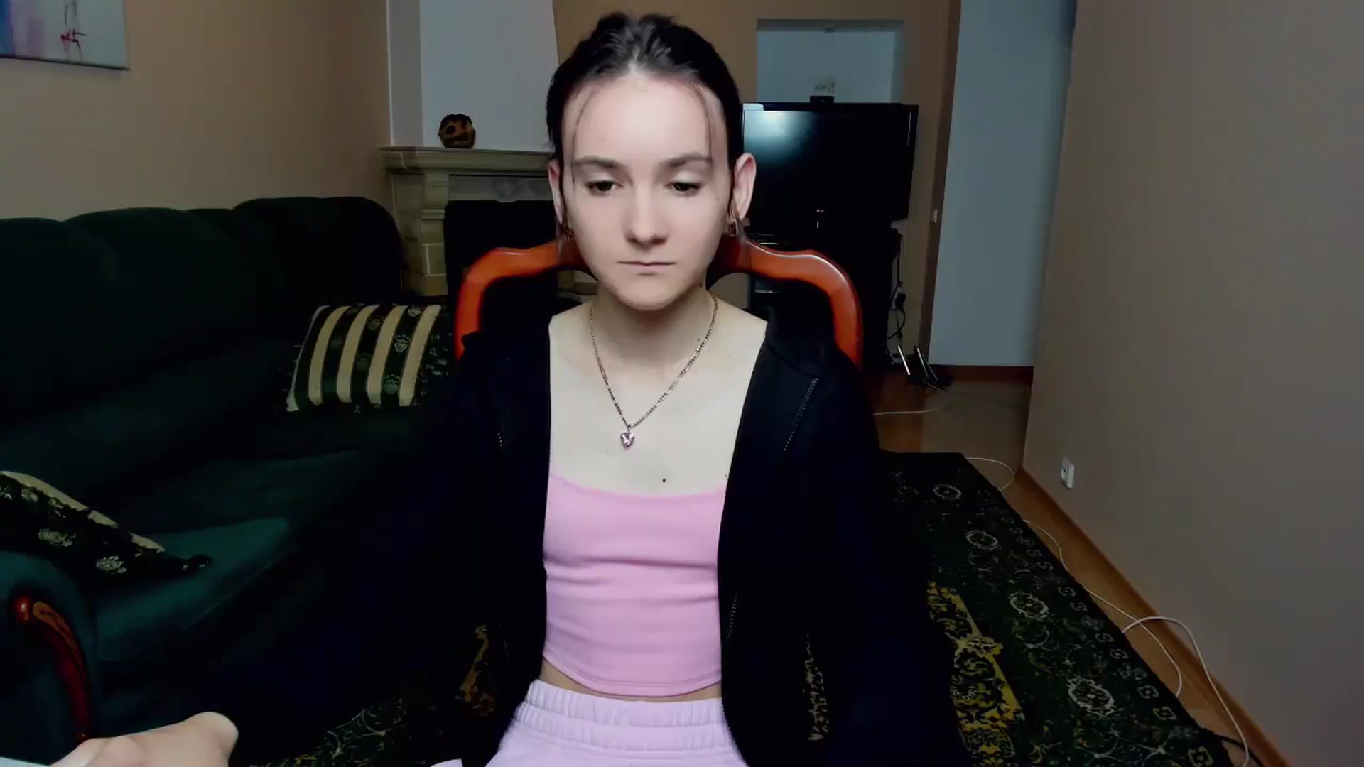 Gallery image thumbnail from Madison_Burke's myfreecams stream on, 07/03/2025, 24:03 image 6 of 20