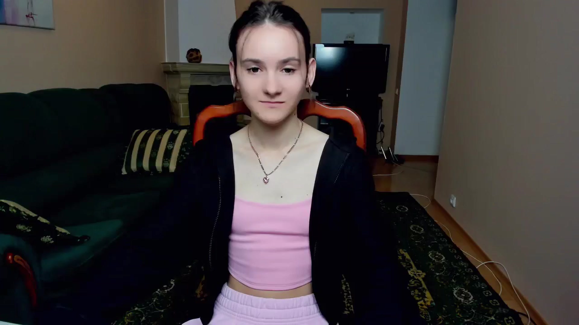 Gallery image thumbnail from Madison_Burke's myfreecams stream on, 07/03/2025, 24:03 image 1 of 20