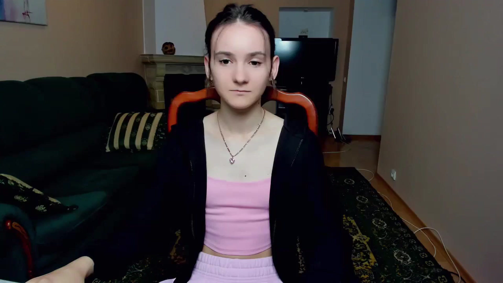 Gallery image thumbnail from Madison_Burke's myfreecams stream on, 07/03/2025, 24:03 image 5 of 20