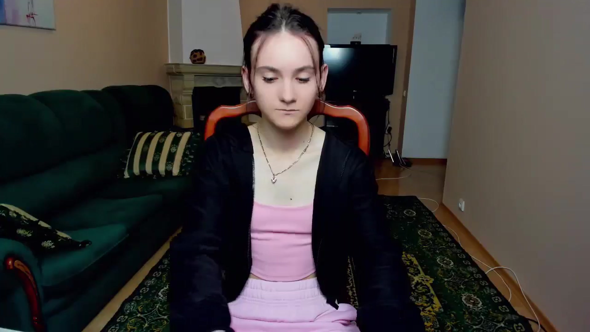 Gallery image thumbnail from Madison_Burke's myfreecams stream on, 07/03/2025, 01:40 image 13 of 20